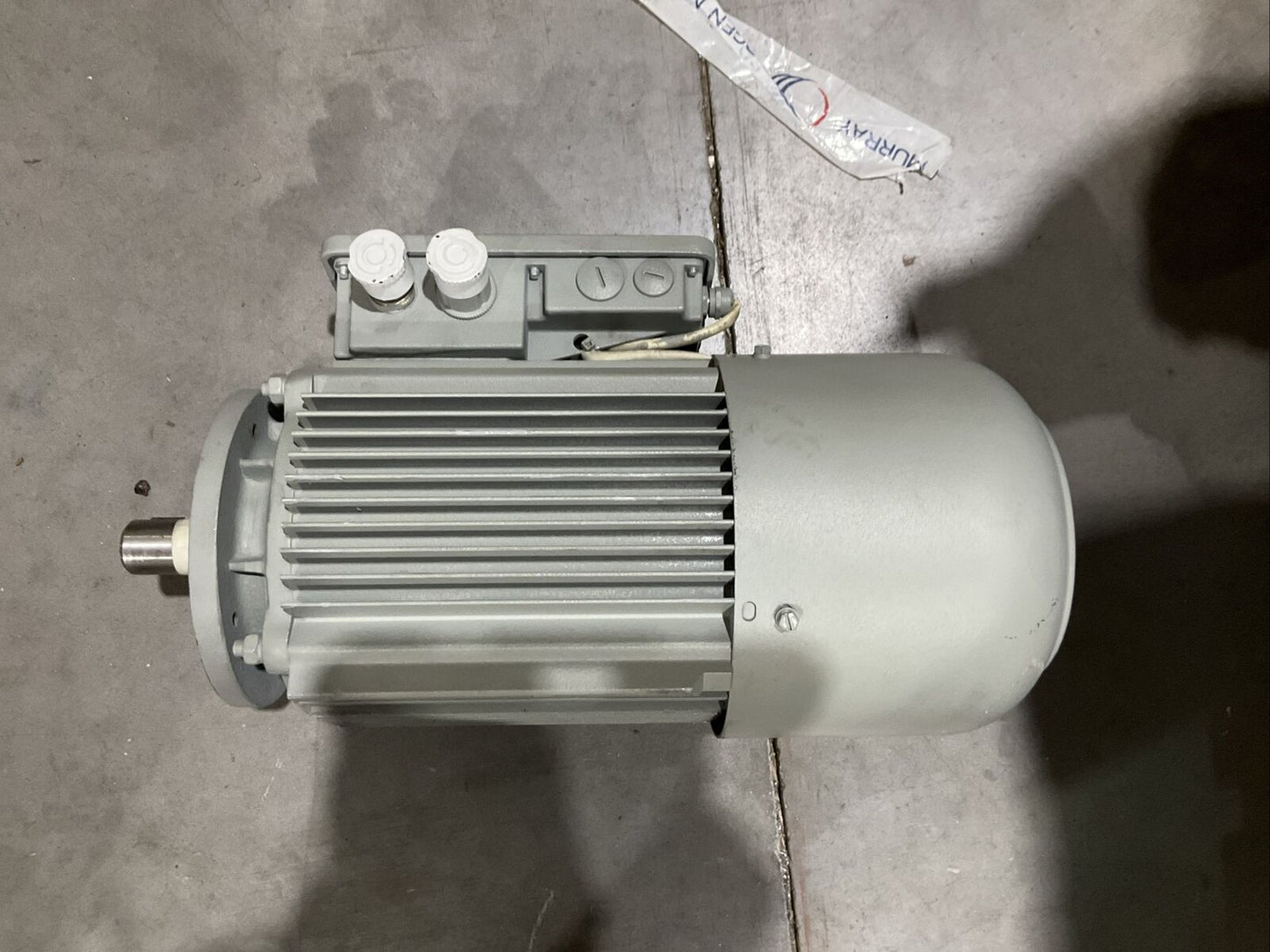 LENZE MDEMARS100-32B DRIVE MOTOR 3-MOT KTY3TKO EN60034 1415RPM 3KW U3S