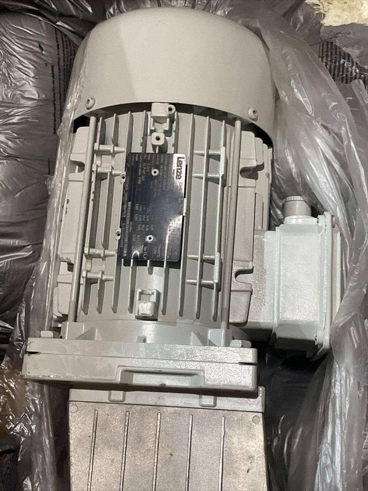 LENZE EN60034 A LR 55 GKR05-2M HAR 100C12 MDEMAXX 100-12U GEARBOX MOTOR 2550 U3S