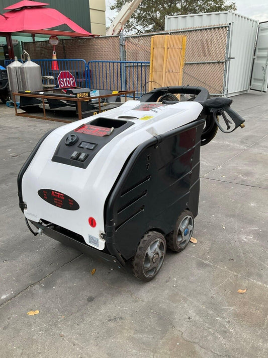 UNUSED POWERTRAIN HOT WATER PRESSURE WASHER PT-2203HW DIESEL 3 GPM