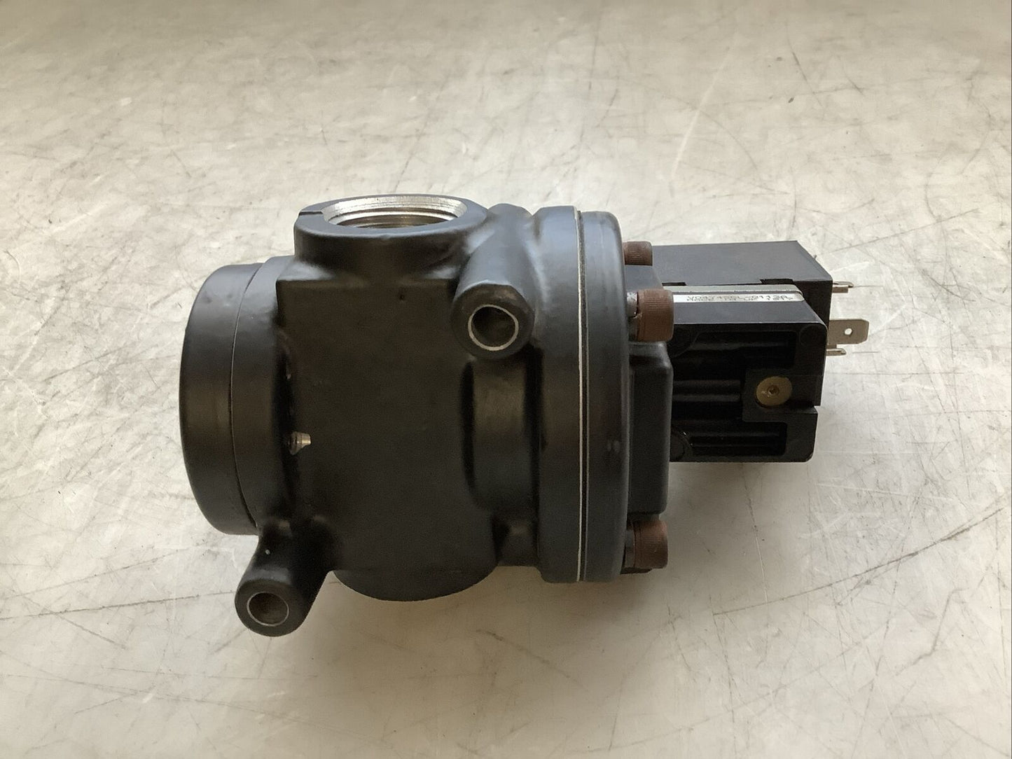 NORGREN A1015C AIR CONTROL VALVE 300PSIG N3M