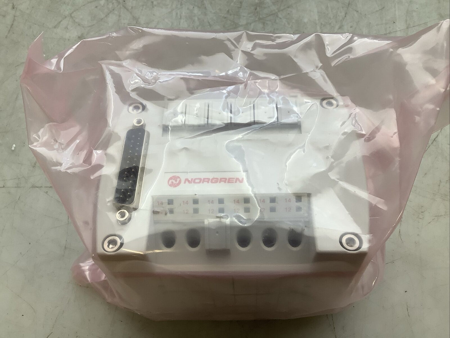 NORGREN VM1006001US VALVE MANIFOLD VM10 6-ST VLV STK U3S