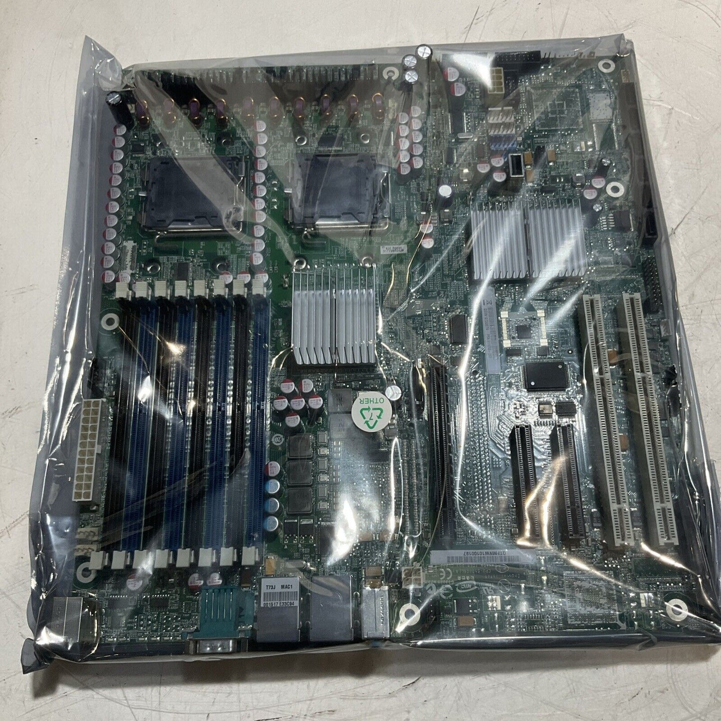 INTEL  S5000XVN MOTHERBOARD FOR MULTI-CORE INTEL  XEON DUAL CORE  PROCESSOR  U3S