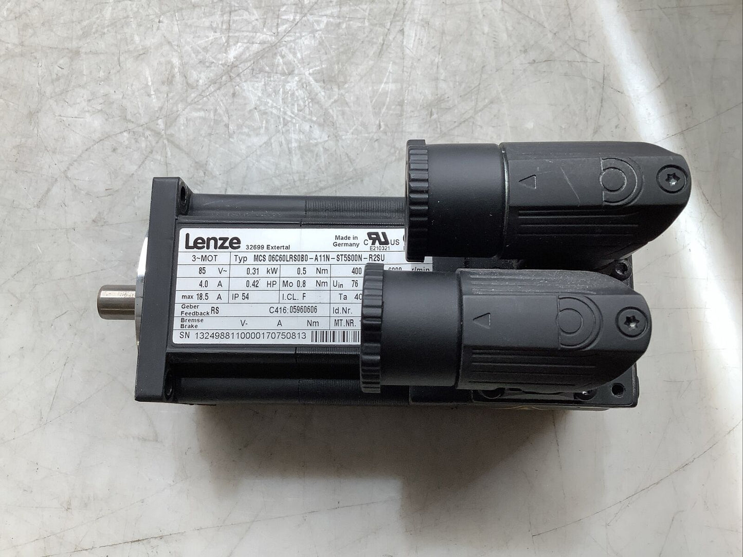 LENZE 13249881 MCS 06C60LRS0B0-A11N-ST5S00N-R2SU SERVO MOTOR 0.42HP 6000RPM U3S