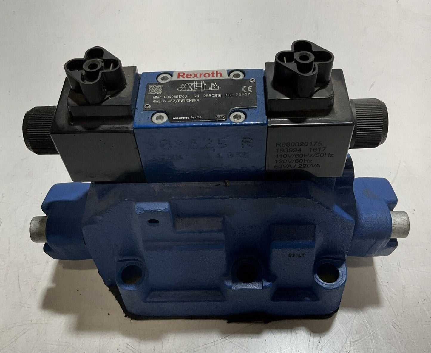 REXROTH R900551703 - R900912919 SOLENOID ACTUATED DIRECTIONAL SPOOL VALVE N3M