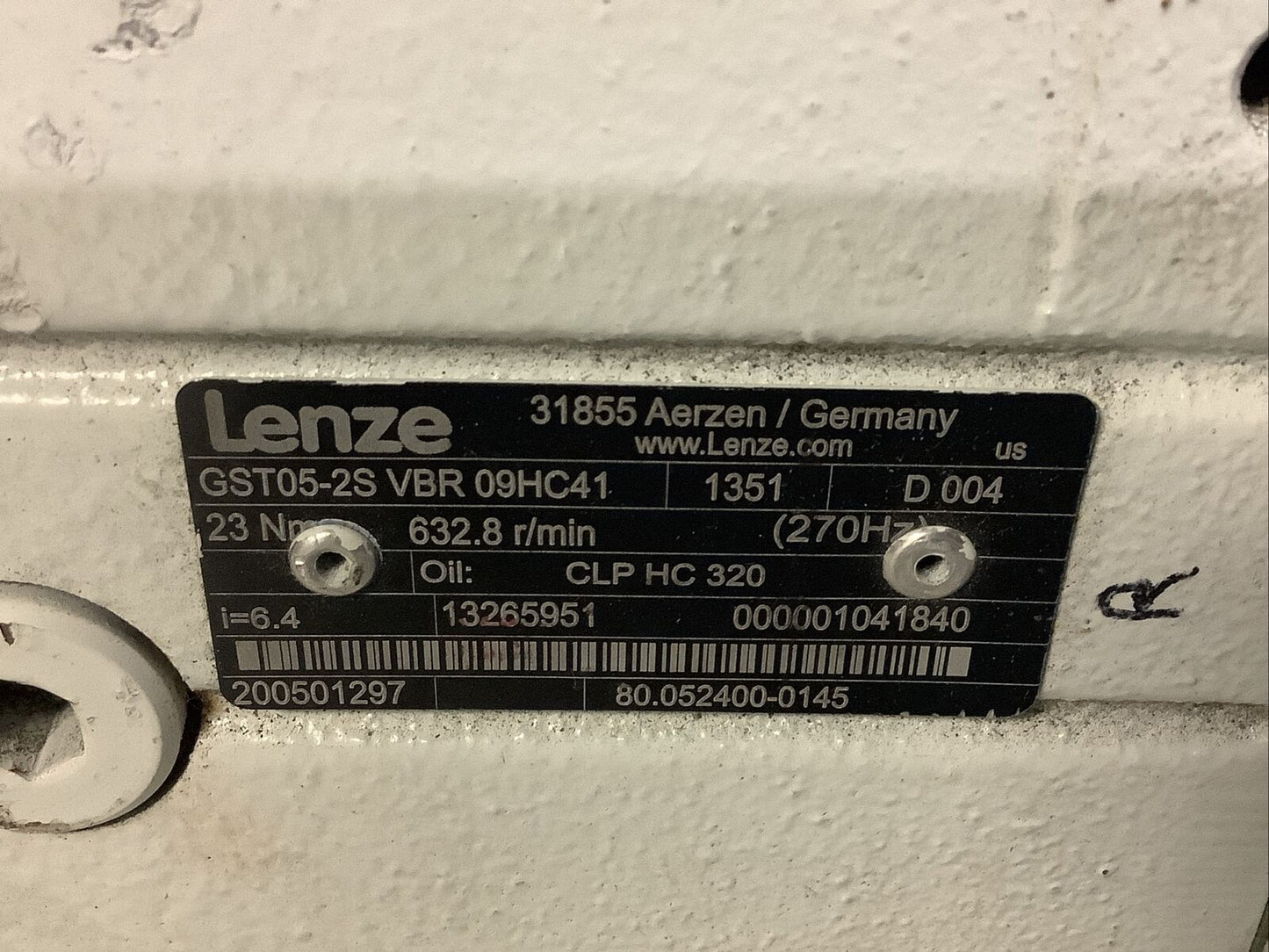 LENZE GST05-2S VBR 09HC41 MCS 09H41LRS0B0-Z0D0-ST5S00N-R2SU SERVO MOTOR U3S