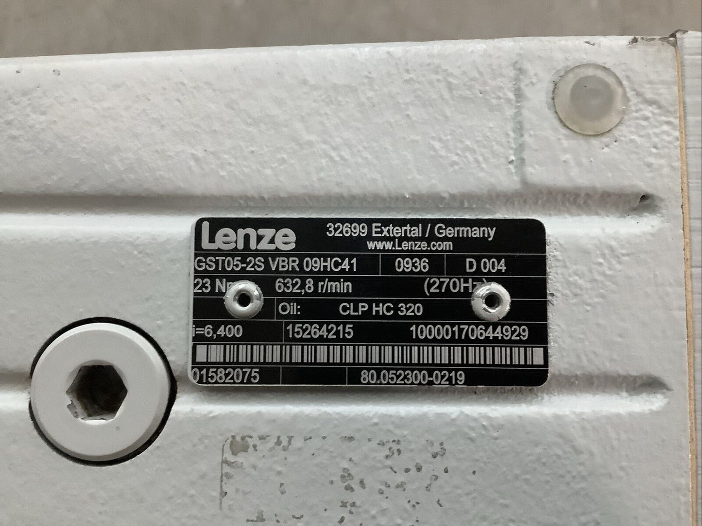 LENZE GST05-2S VBR 09HC41 MCS 09H41LRS0B0-Z0D0-ST5S00N-R0SU SERVO MOTOR U3S