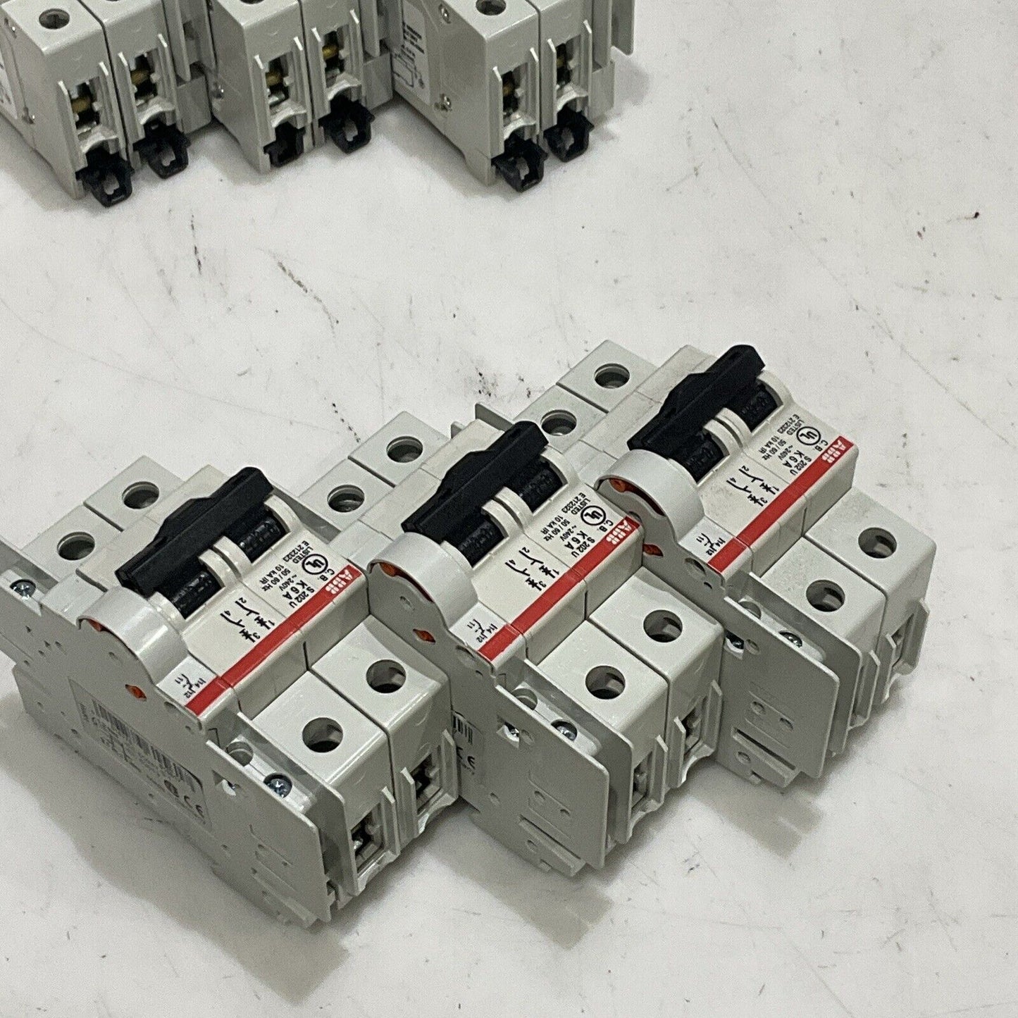 ABB S 203 U K 6 A CIRCUIT BREAKER 2 P 50/60 HZ LOT OF 6 U3S