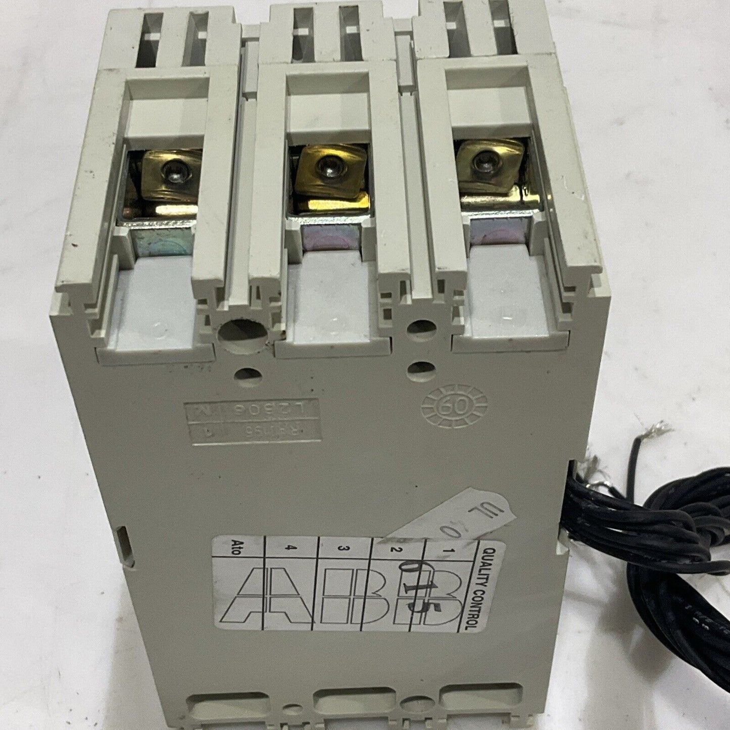 ABB T1N04TLA TMAX T1N CIRCUIT BREAKER 40A 3P 50/60HZ TYPE T1N U3S