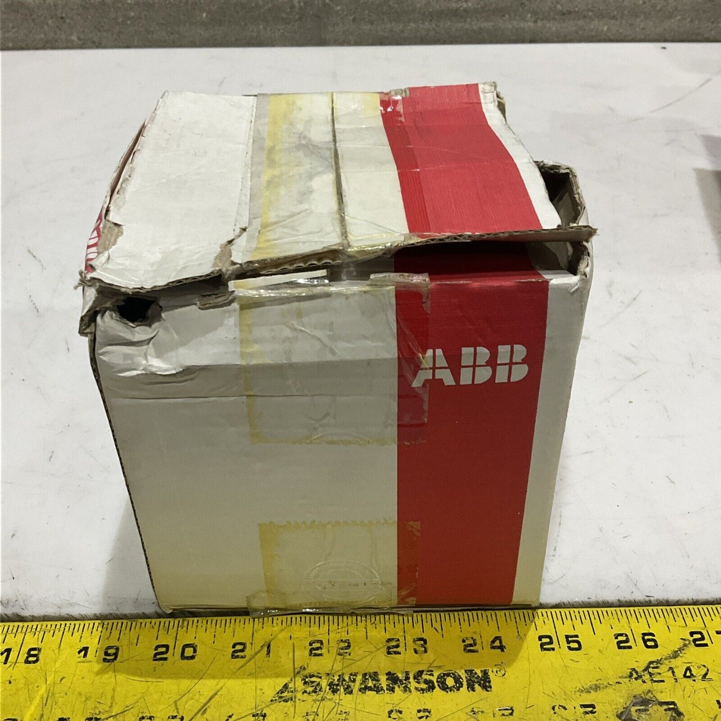 ABB T1N04TLA TMAX T1N CIRCUIT BREAKER 40A 3P 50/60HZ TYPE T1N U3S