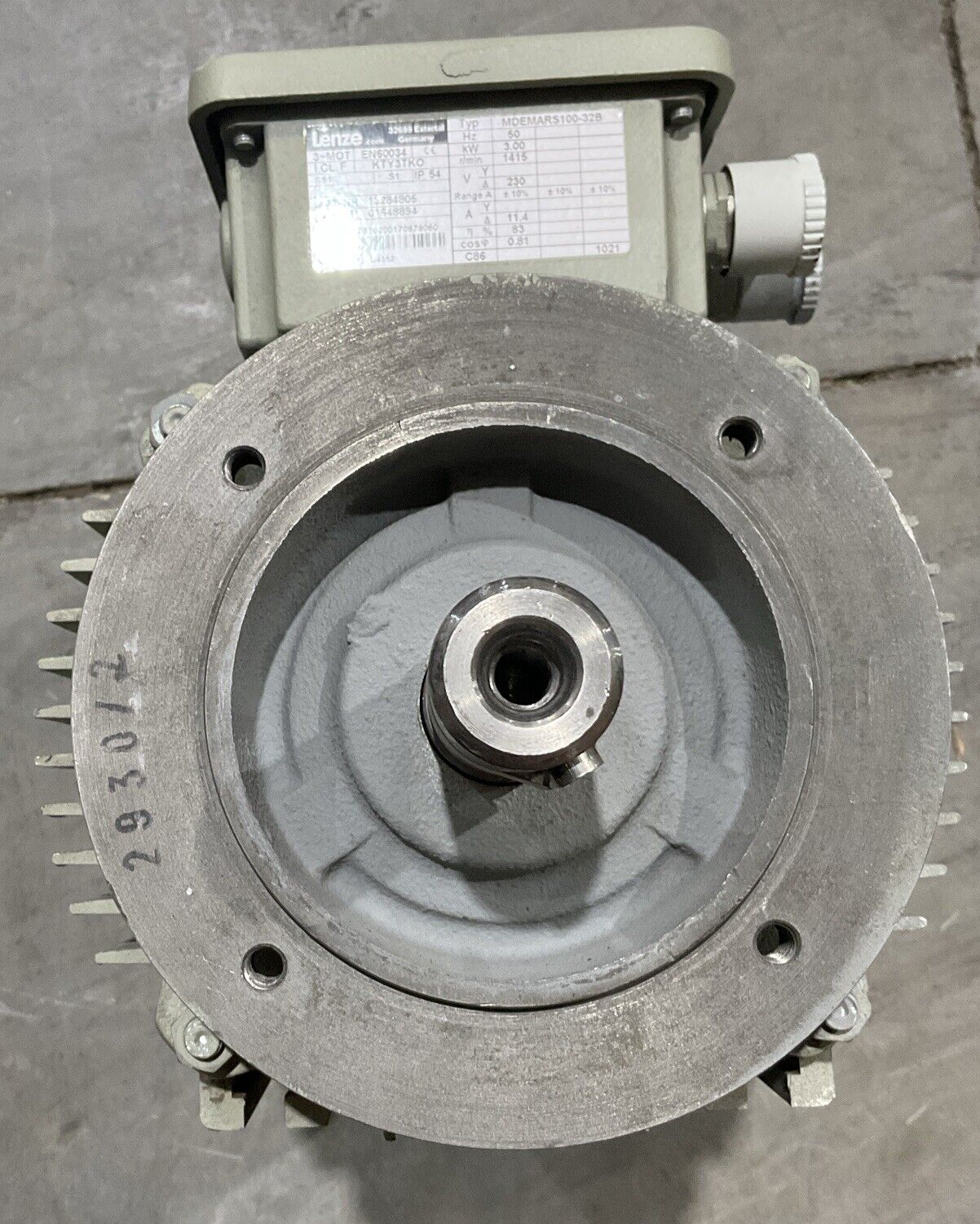 LENZE MDEMARS100-32B DRIVE MOTOR KTY3TKO 3KW 1415RPM 3PH 230V U3S