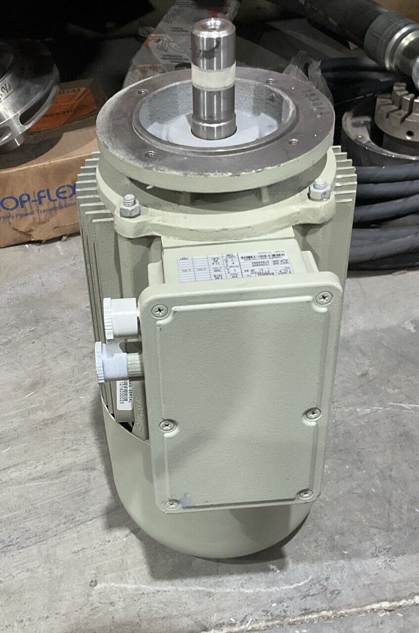 LENZE MDEMARS100-32B DRIVE MOTOR KTY3TKO 3KW 1415RPM 3PH 230V U3S