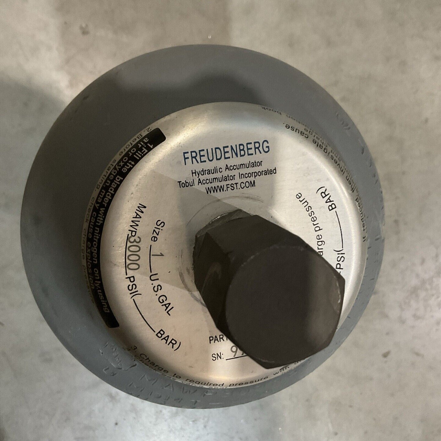 FREUDENBERG   TBR30-1NMEA  HYDRAULIC  ACCUMULATOR   3000PSI  SIZE 1 U.S GAL  U3S