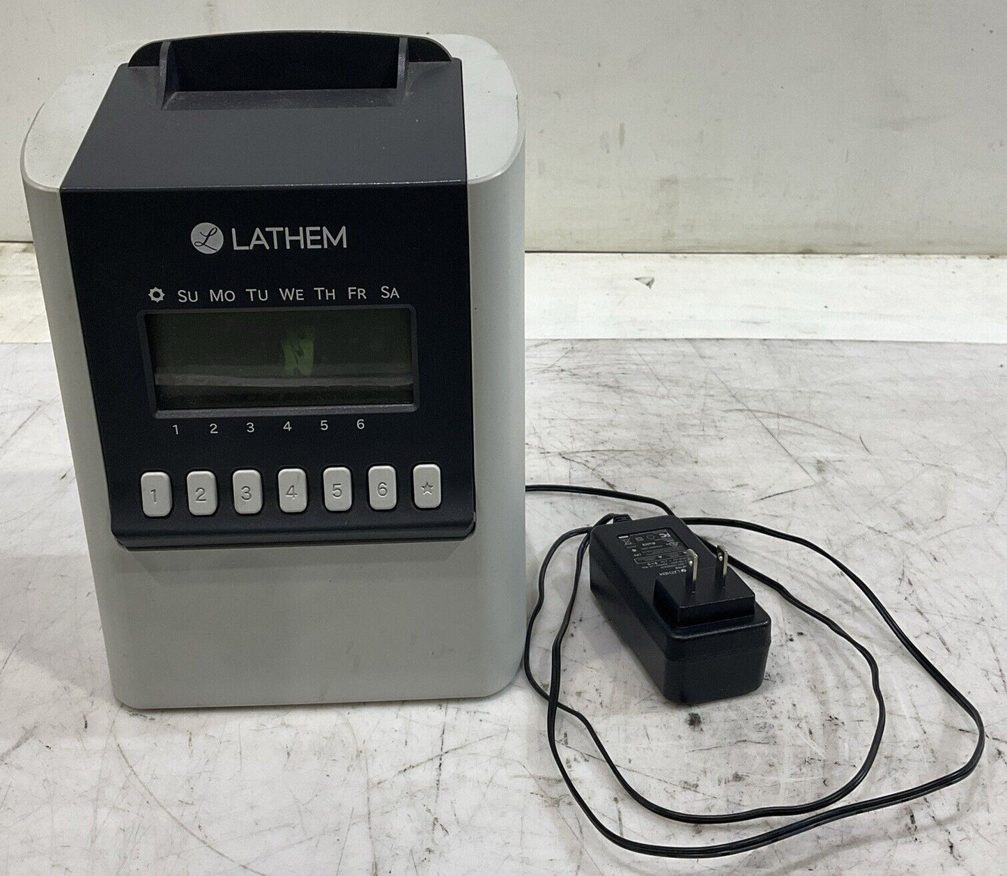 LATHEM 700E CALCULATING ELECTRONIC TIME CLOCK DIGITAL DISPLAY 12VDC/3A U3S