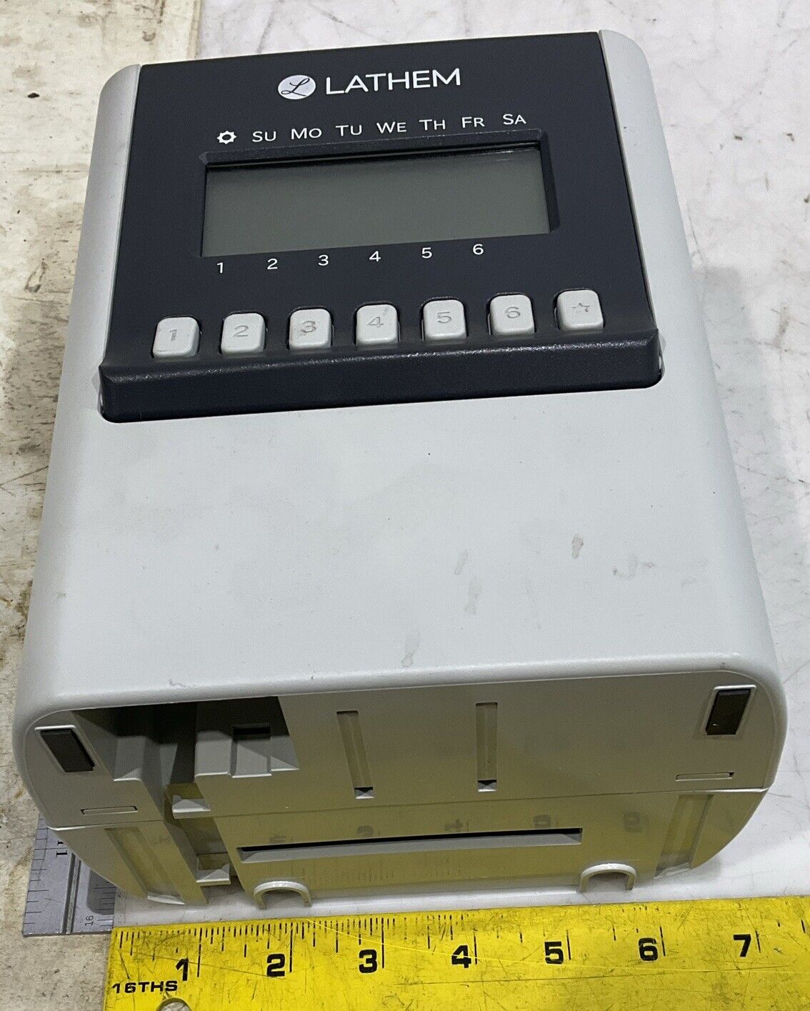 LATHEM 700E CALCULATING ELECTRONIC TIME CLOCK DIGITAL DISPLAY 12VDC/3A U3S
