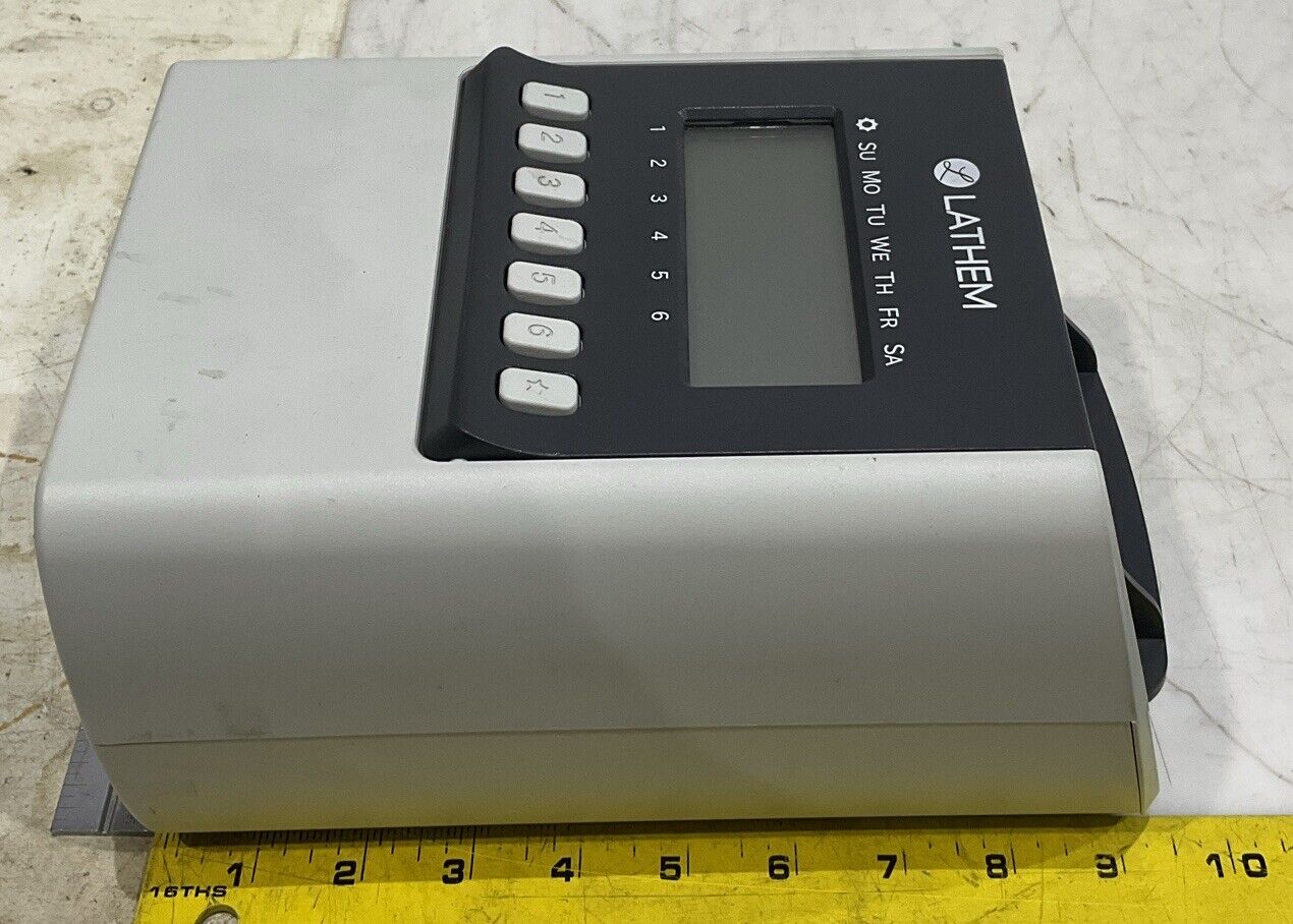 LATHEM 700E CALCULATING ELECTRONIC TIME CLOCK DIGITAL DISPLAY 12VDC/3A U3S