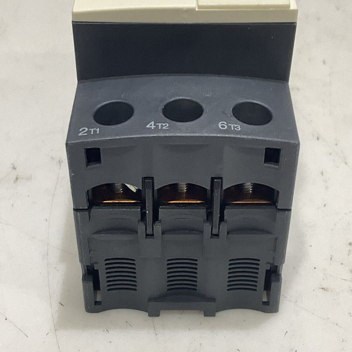 SCHNEIDER ELECTRIC GV2ME06 MOTOR CIRCUIT BREAKER 1-1.6 A 120-600VAC U3S