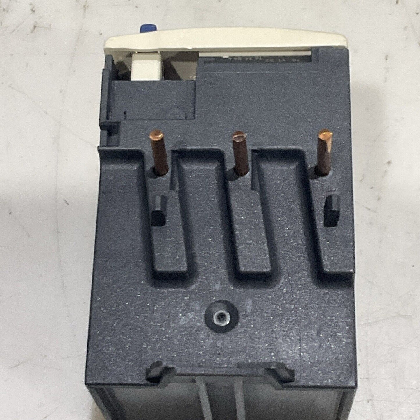 SCHNEIDER ELECTRIC LRD12 TESYS 034680 OVERLOAD RELAY 5.5-8A U3S