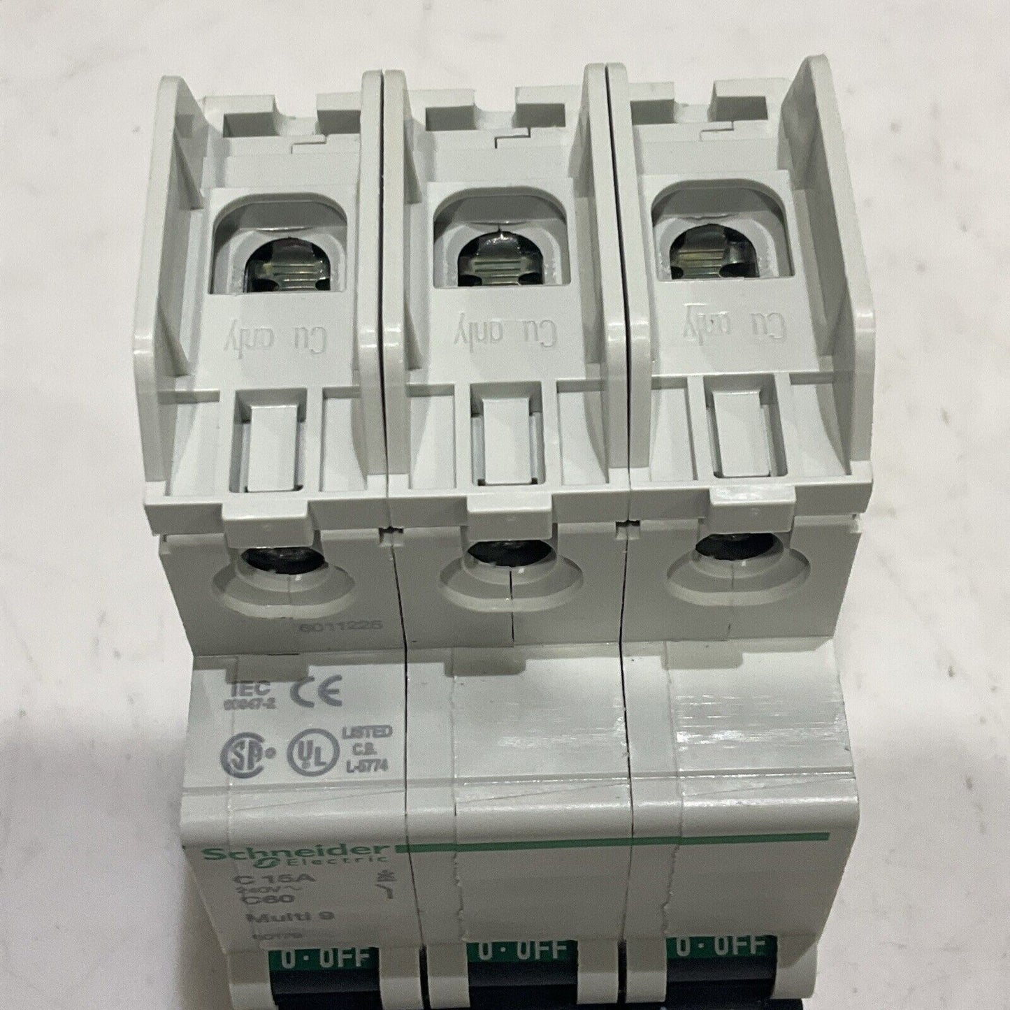 SCHNEIDER ELECTRIC 60179 C15A C60 MULTI 9 MINI CIRCUIT BREAKER 240V 50/60 HZ U3S