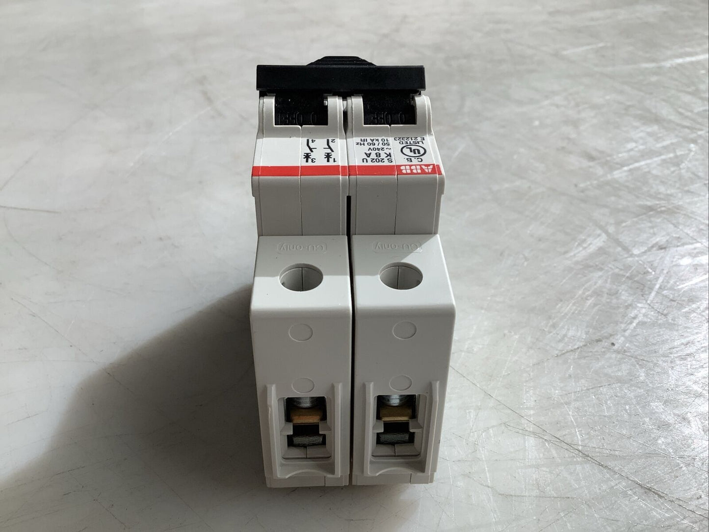 ABB S202U-K8 CIRCUIT BREAKER 2 POLE 8A 240V 50/60HZ U3S