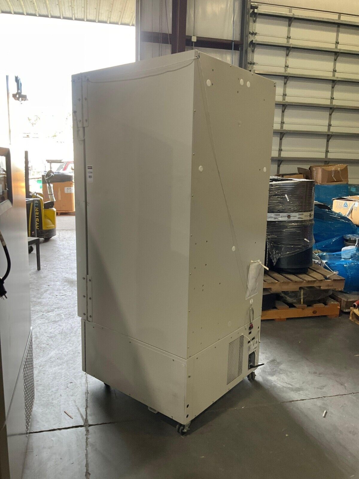 THERMO FISHER SCIENTIFIC FREEZER VWR32040A -40C ULTRA-LOW TEMPERATURE 120V