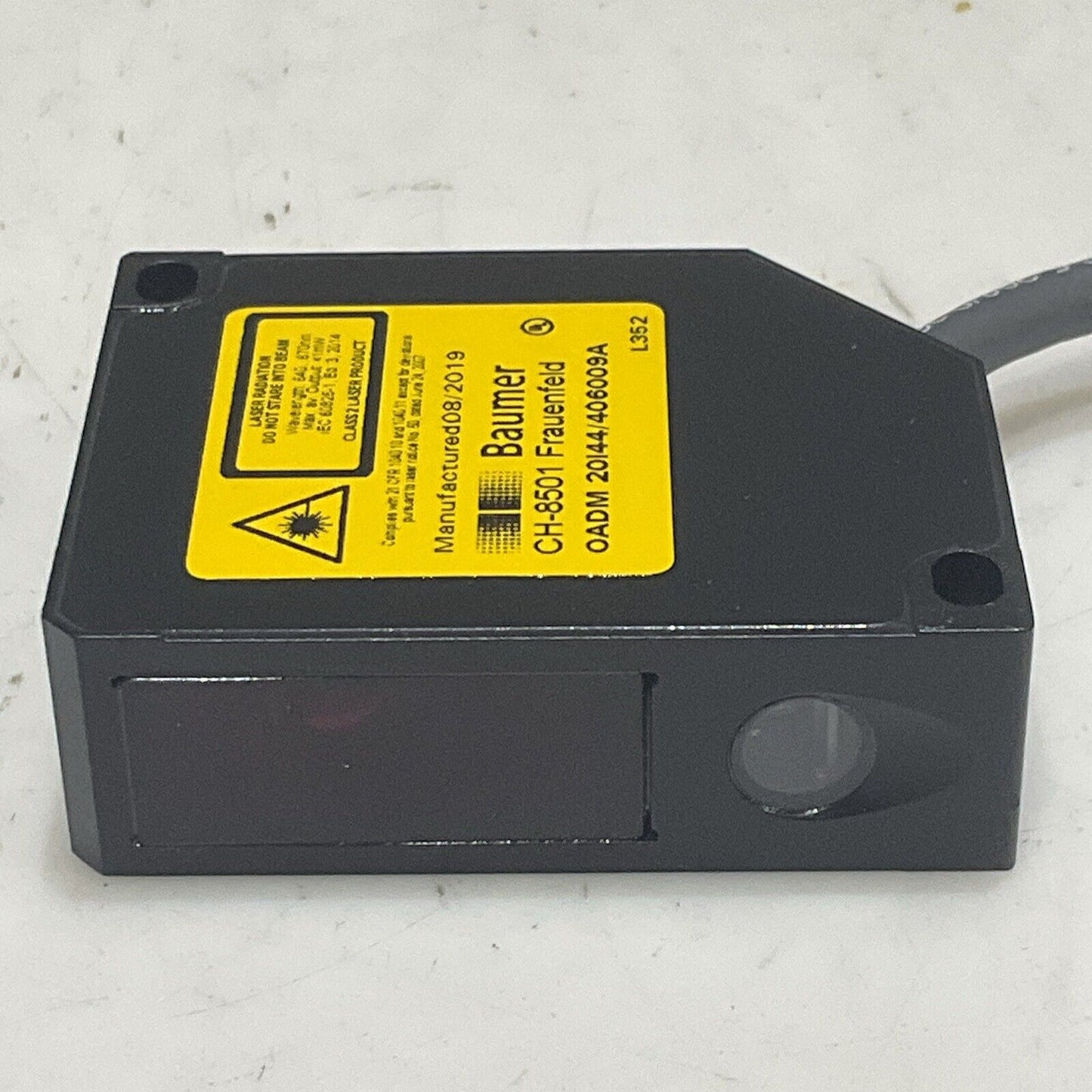 BAUMER OADM 20I44/406009A PHOTOELECTRIC DISTANCE SENSOR LONG 28V RANGE 675NM U3S