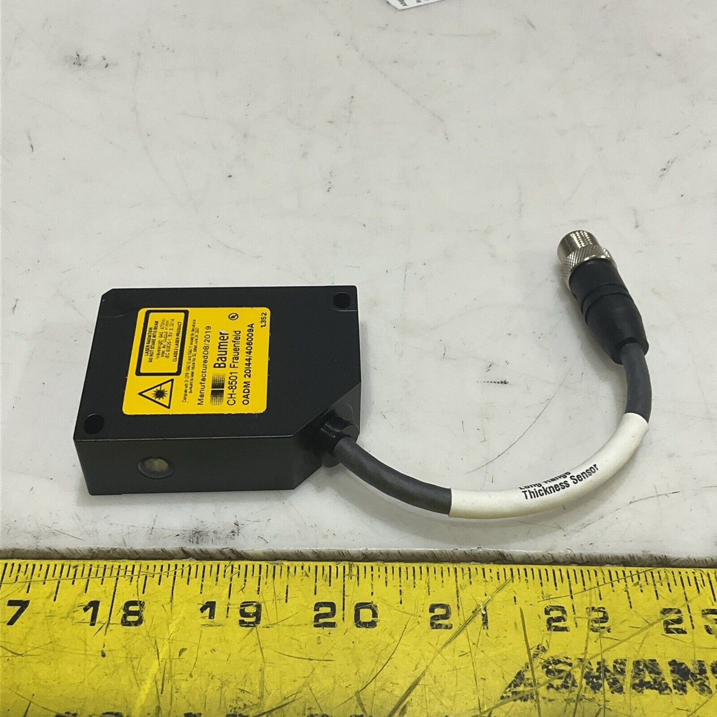 BAUMER OADM 20I44/406009A PHOTOELECTRIC DISTANCE SENSOR LONG 28V RANGE 675NM U3S
