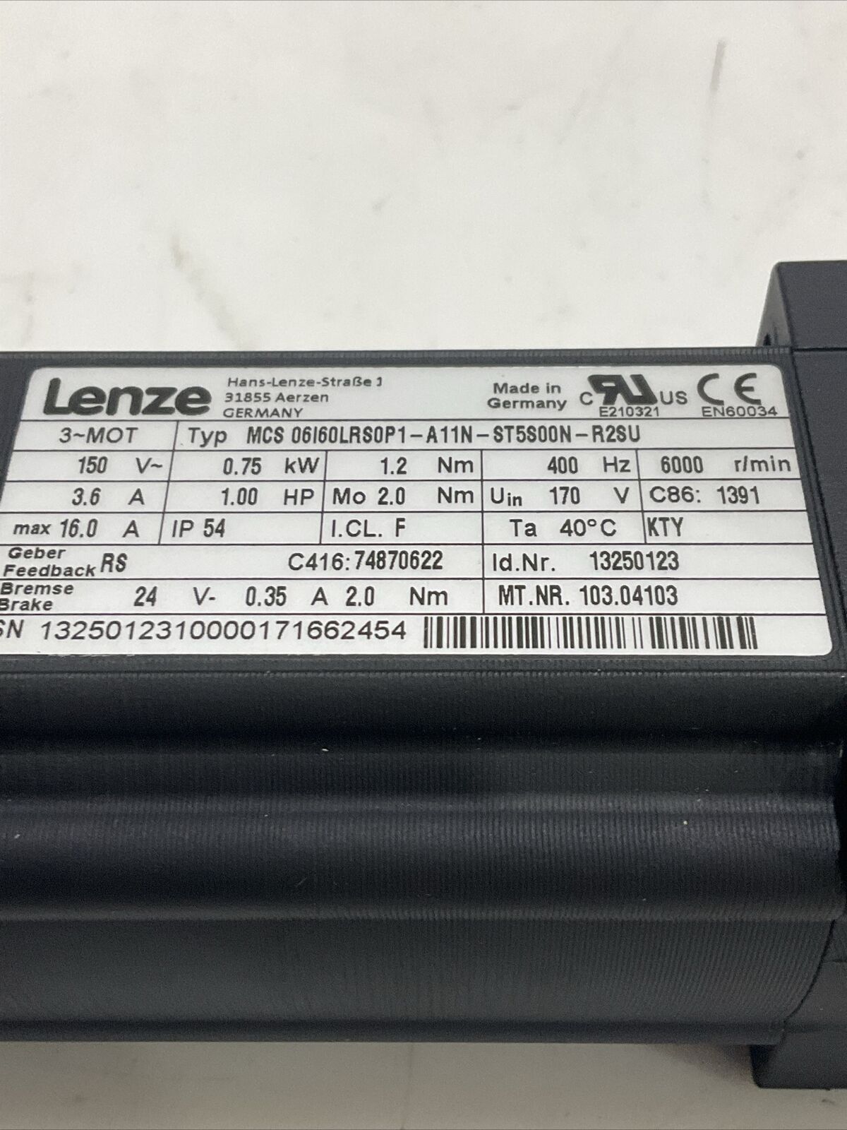 LENZE MCS 06160LRS0P1-A11N-ST5S00N-R2SU SERVO MOTOR 150 V 16 A 6000 RPM U3S