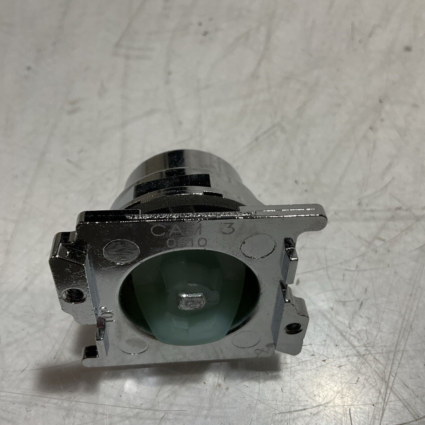 EATON  10250T4043  SELECTOR  SWITCH 3 POSITION  SPRING RETURN  U3S