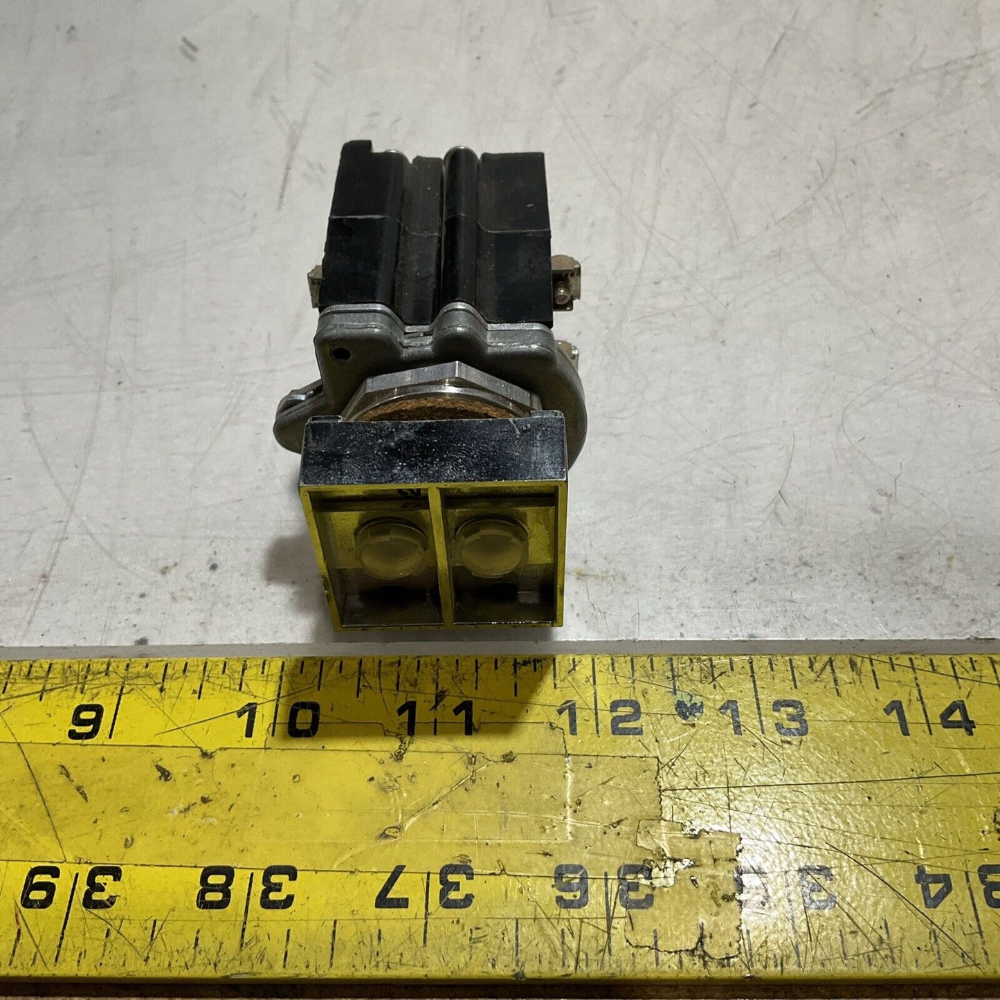 EATON- CUTLER  HAMMER  E30CA   COMPACT  PUSHBUTTON INDICATING LIGTH U3S