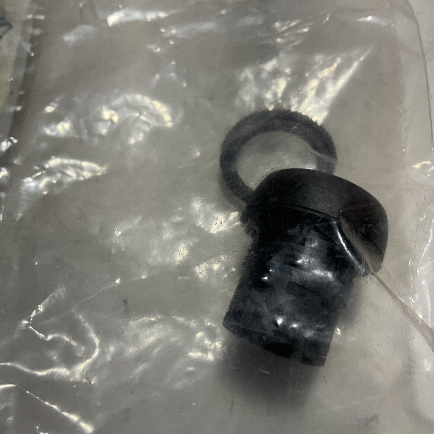 A-B  ALLEN-BRADLEY   800FP-LF4PN3RX11  ILLUMINATED FLUSH PUSH BUTTON  RED  U3S