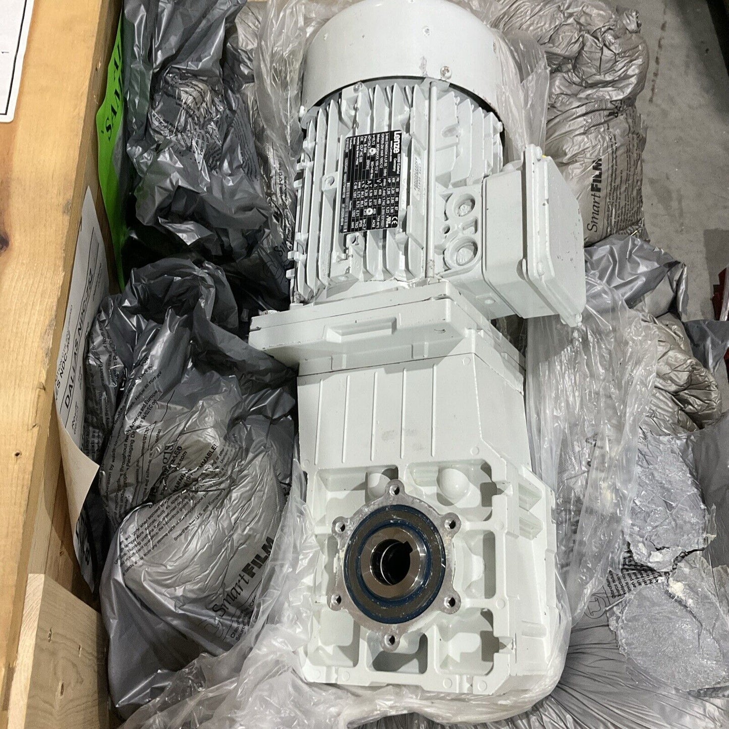 LENZE  GKR05-2MHAR10012 GEARMOTOR   U3S