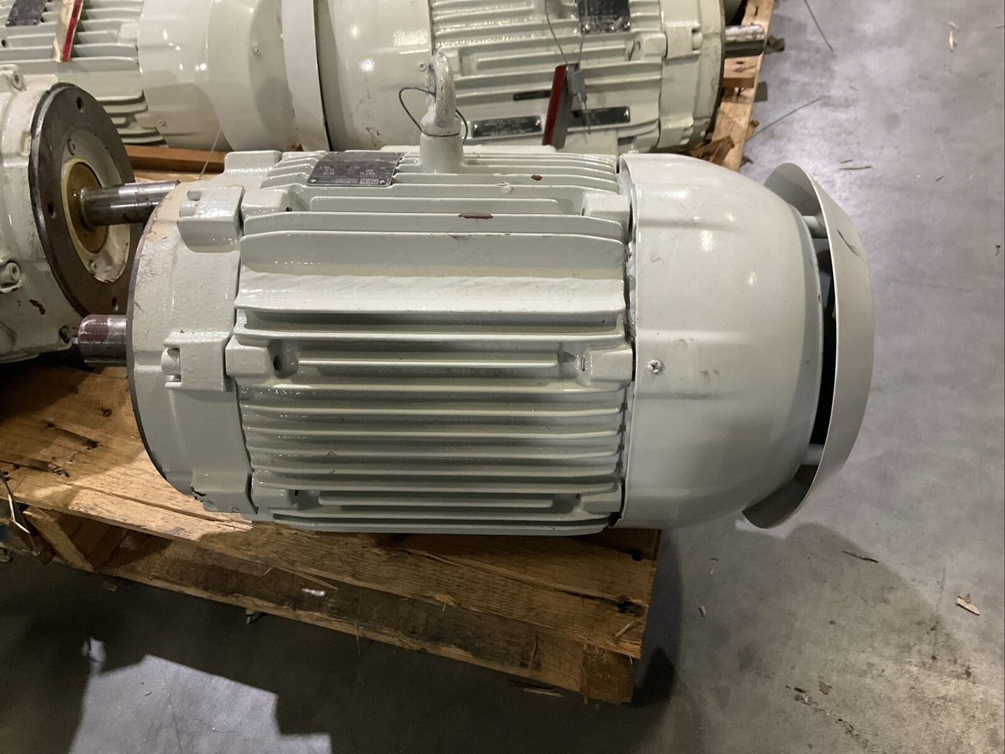 WEG Z01036XTQ011510 MOTOR 215TC 3PH 10HP 3510RPM 460V 11.9A 60HZ