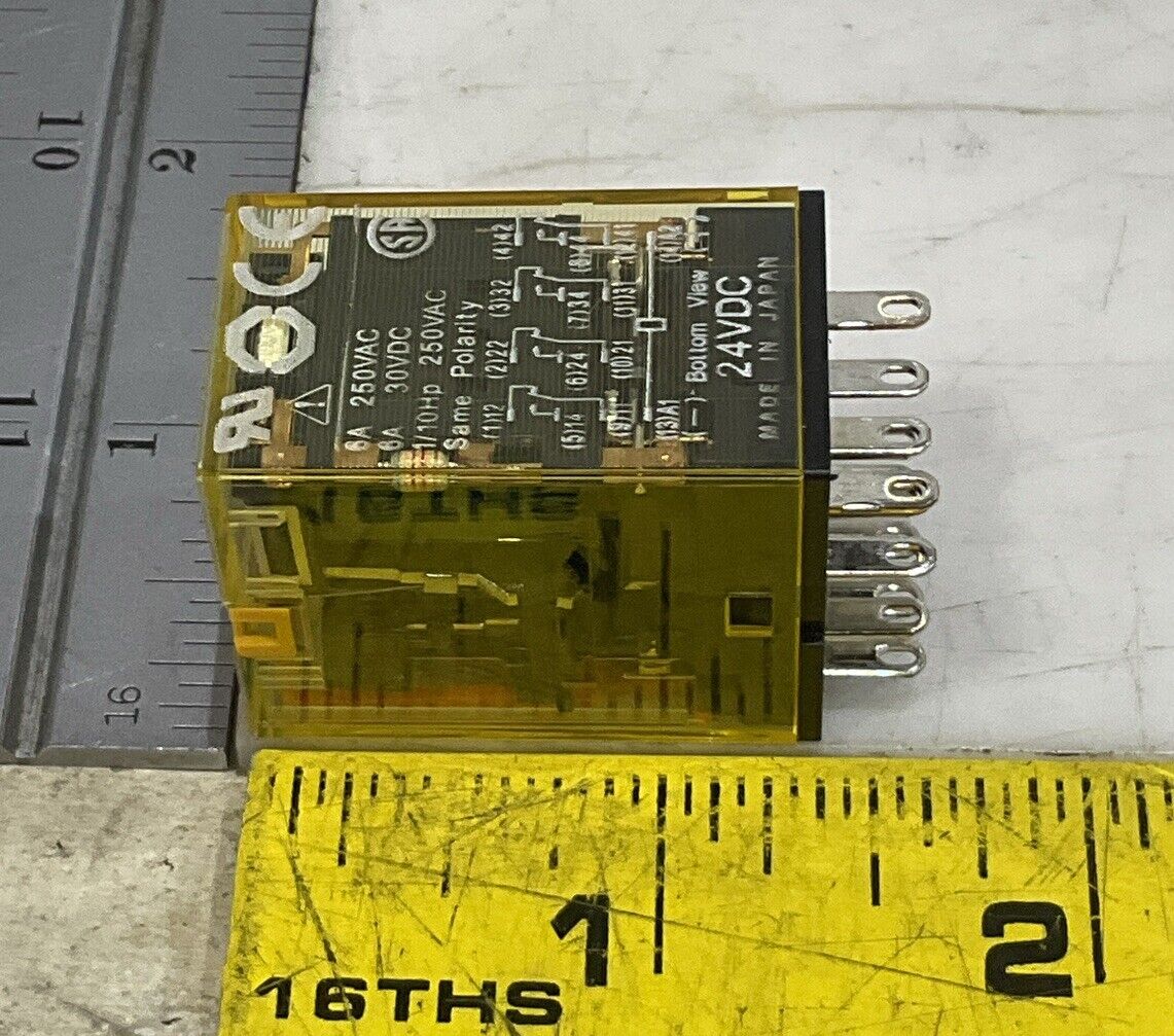 IDEC R44S-CD-D24 PLUG-IN RELAY LOT OF 6 U3S