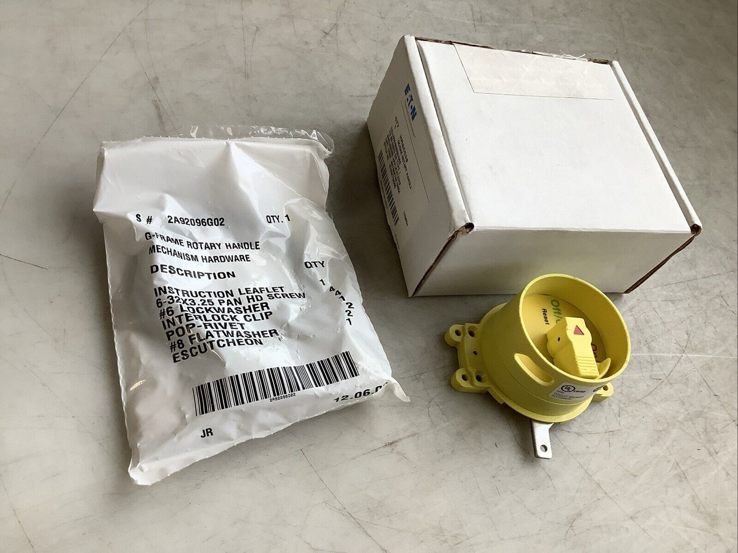 EATON HRGCC3S YELLOW SHROUDED ROTARY HANDLE FOR BREAKER SWITCH U3S