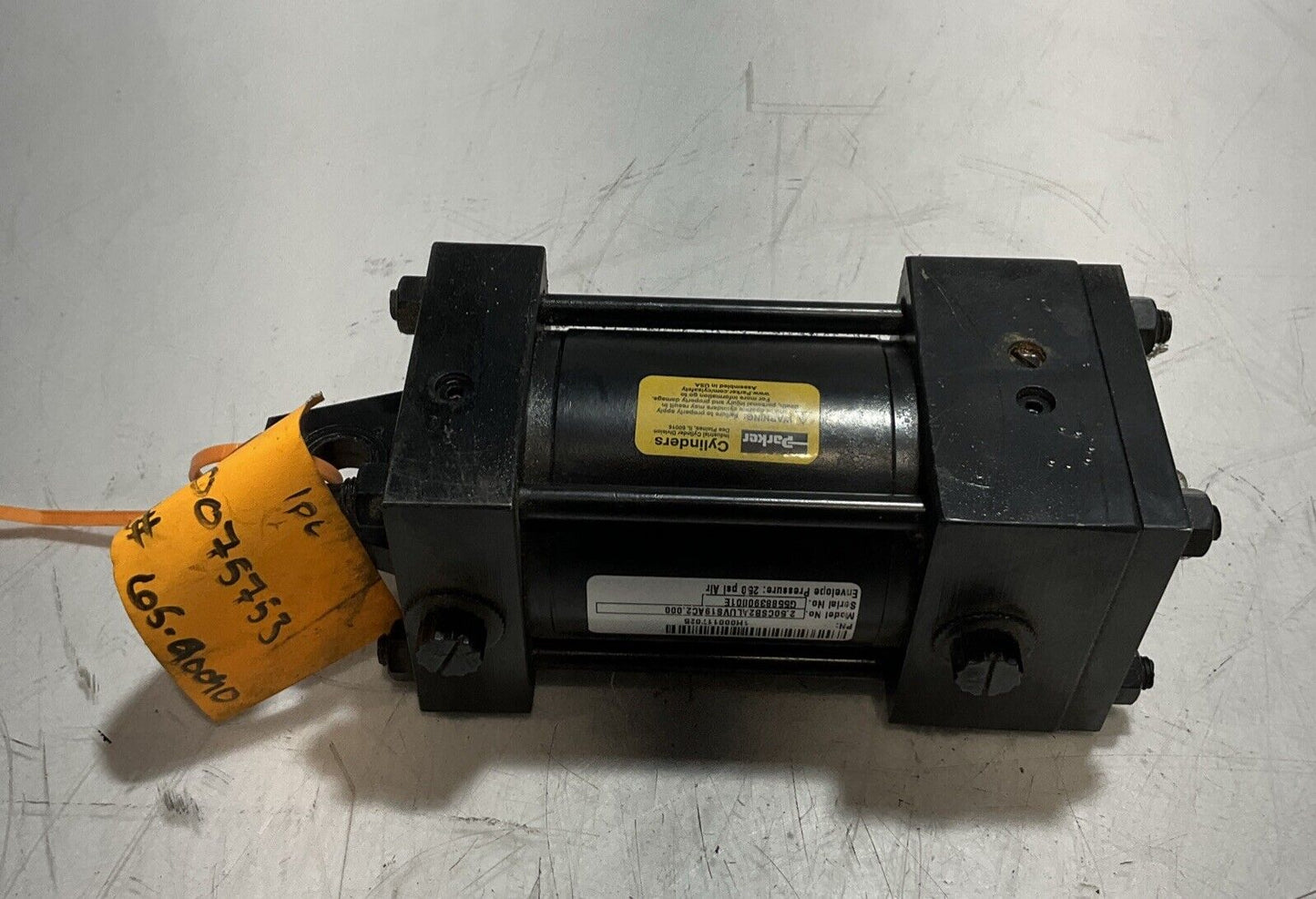 PARKER  1H000117025 2.50CSB2ALUVS INDUSTRIAL CYLINDER  DIVISION  250PSI AIR  D3M