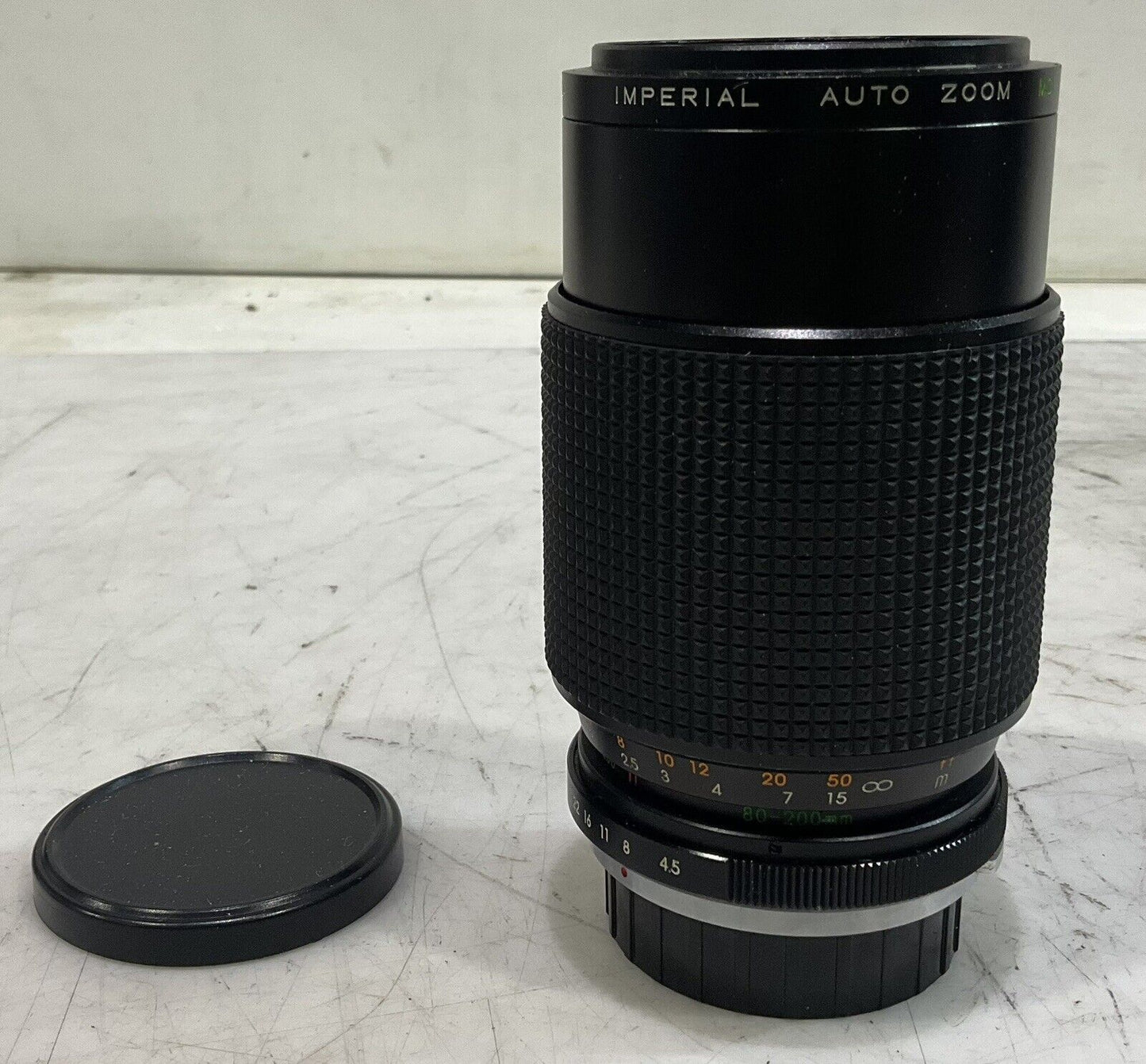 OLYMPUS OM10 50MM MANUAL FOCUS CAMERA LENSES ACCESSORIES AND CASE SET C.1979 U3S