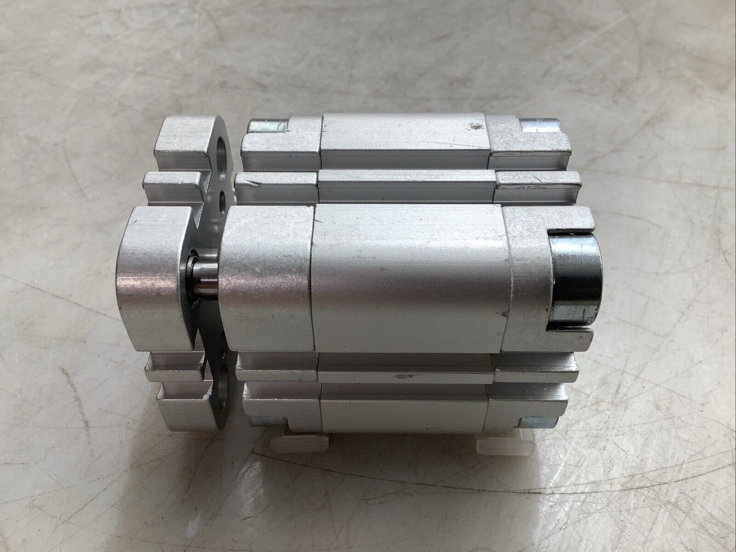 FESTO ADVUL-32-15-P-A COMPACT CYLINDER 10 BAR C2H