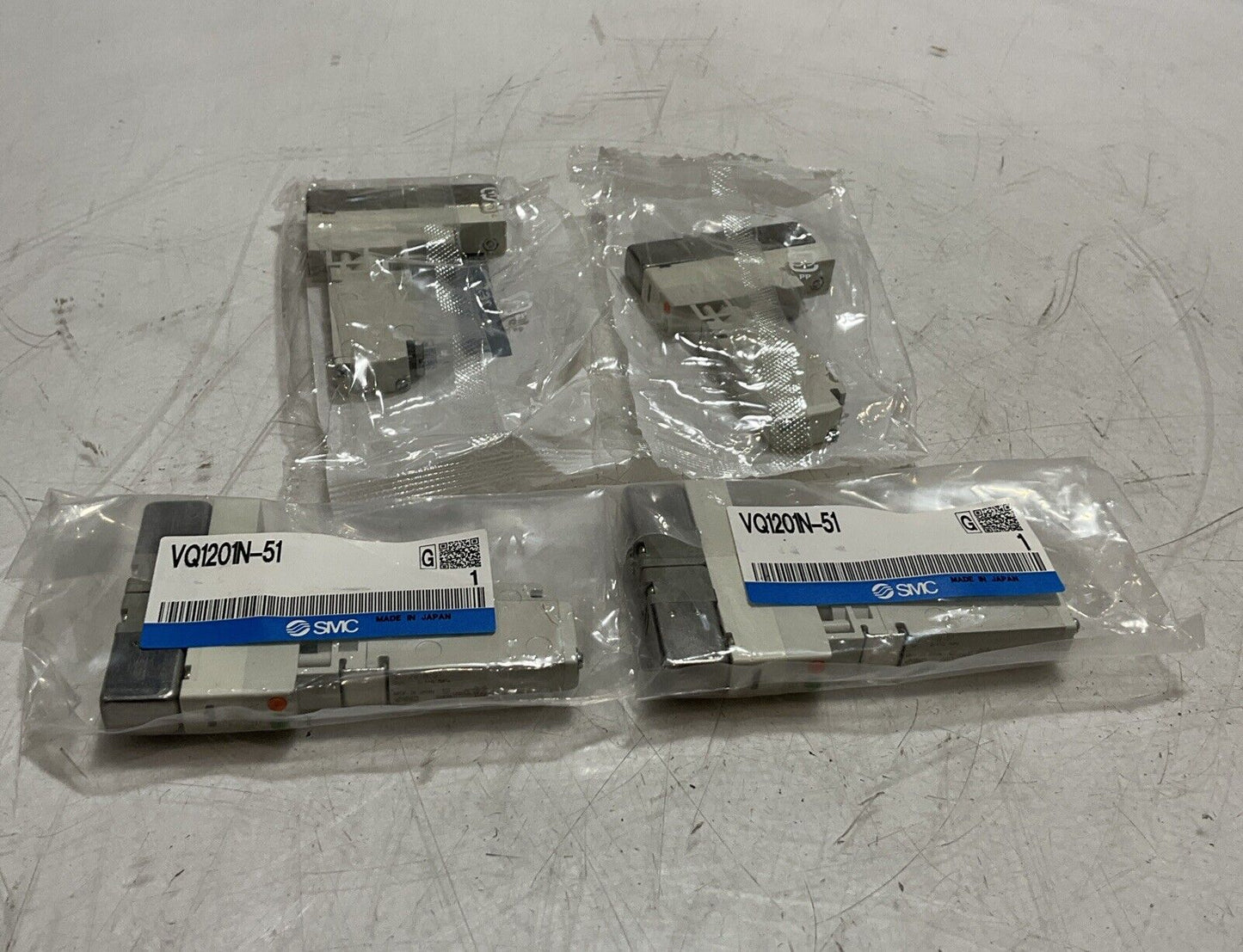 SMC  VQ1201N-51  PNEUMATIC MANIFOLD VALVE RUBBER SEAL LOT OF 4  U3S