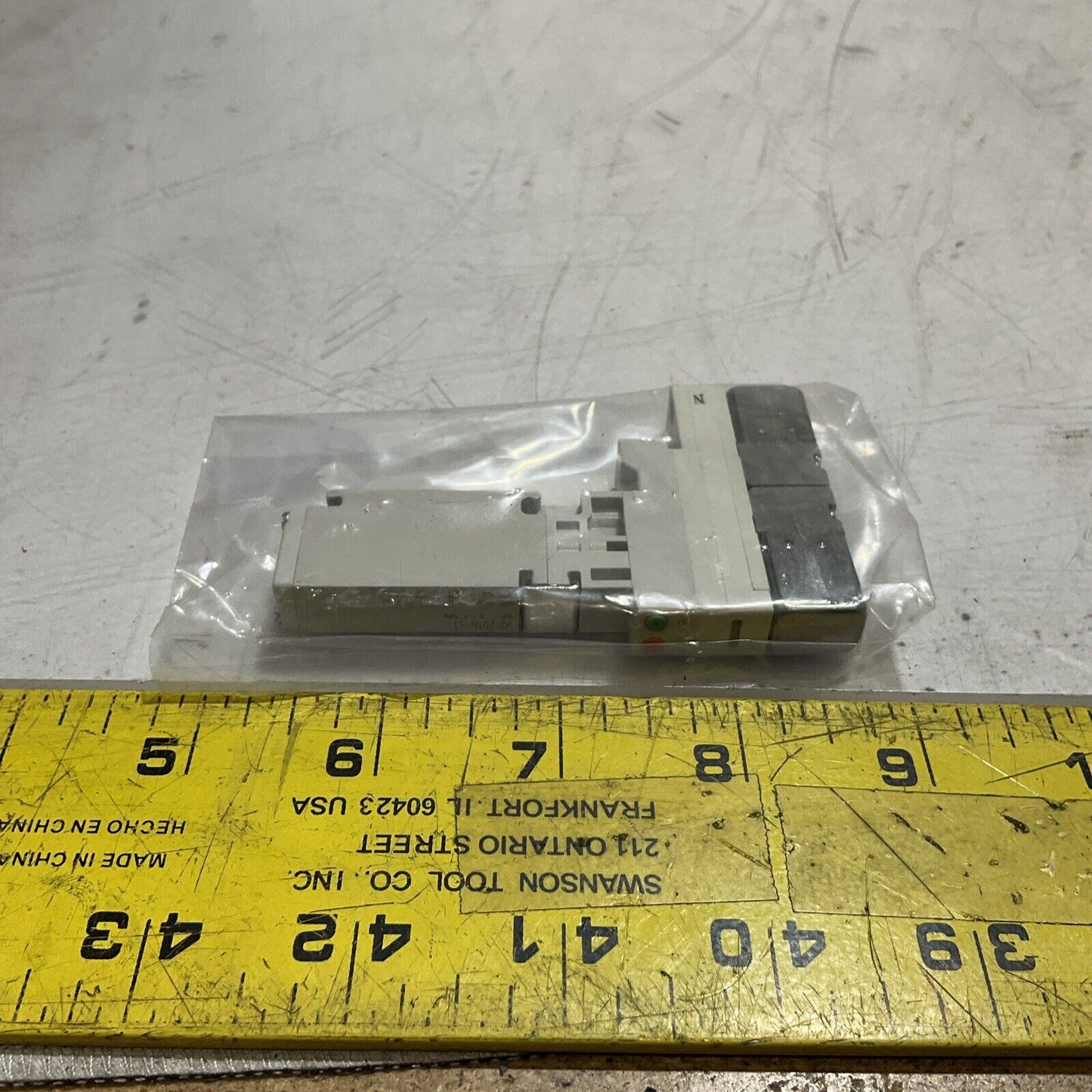 SMC  VQ1201N-51  PNEUMATIC MANIFOLD VALVE RUBBER SEAL LOT OF 4  U3S