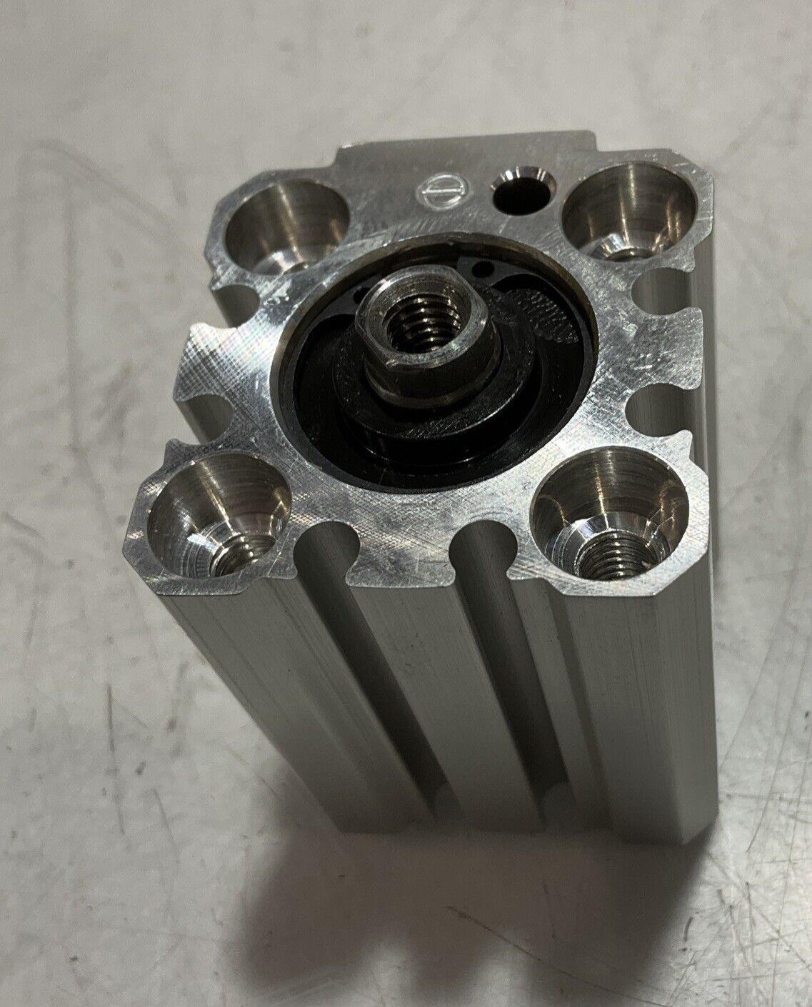 PHD  CRS6U  PNEUMATIC COMPACT CYLINDER  20X15   LOT OF 2 U3S