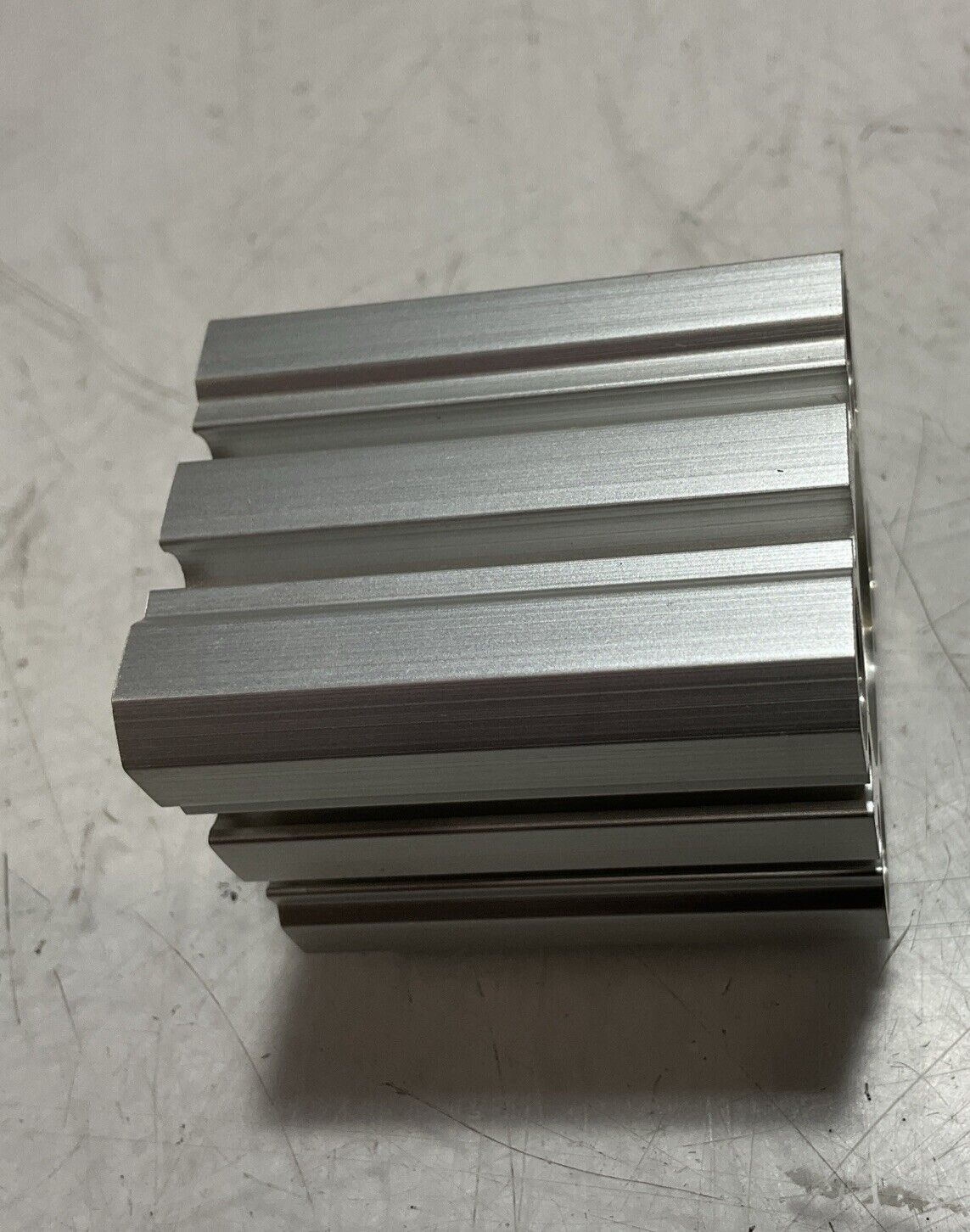 PHD  CRS6U  PNEUMATIC COMPACT CYLINDER  20X15   LOT OF 2 U3S