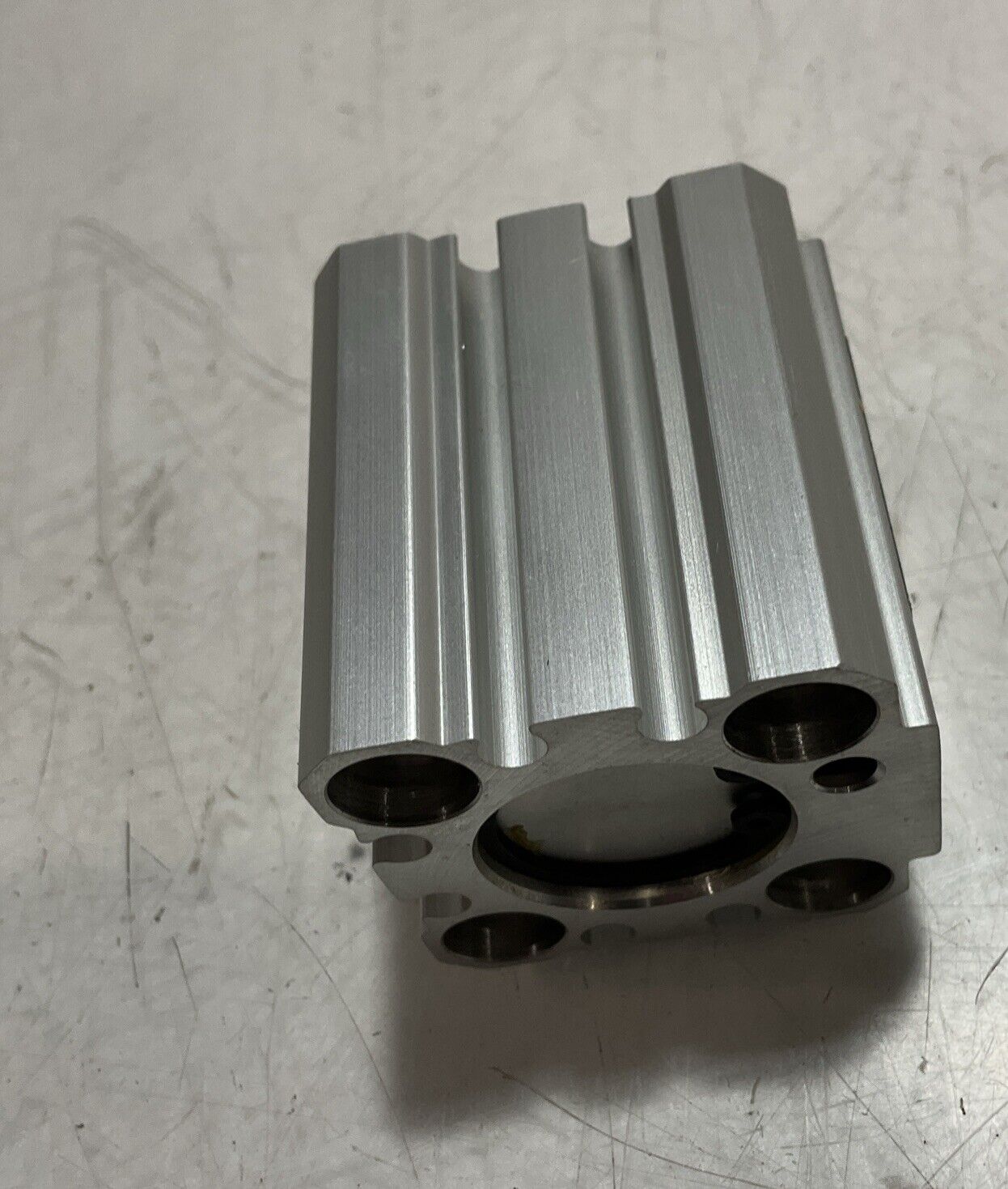 PHD  CRS6U  PNEUMATIC COMPACT CYLINDER  20X15   LOT OF 2 U3S