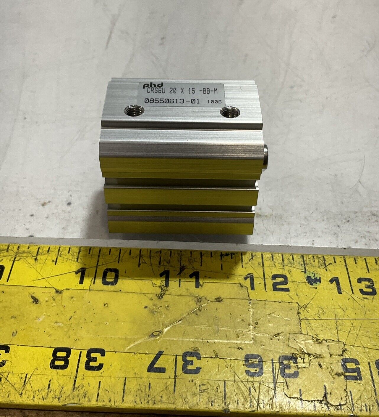 PHD  CRS6U  PNEUMATIC COMPACT CYLINDER  20X15   LOT OF 2 U3S