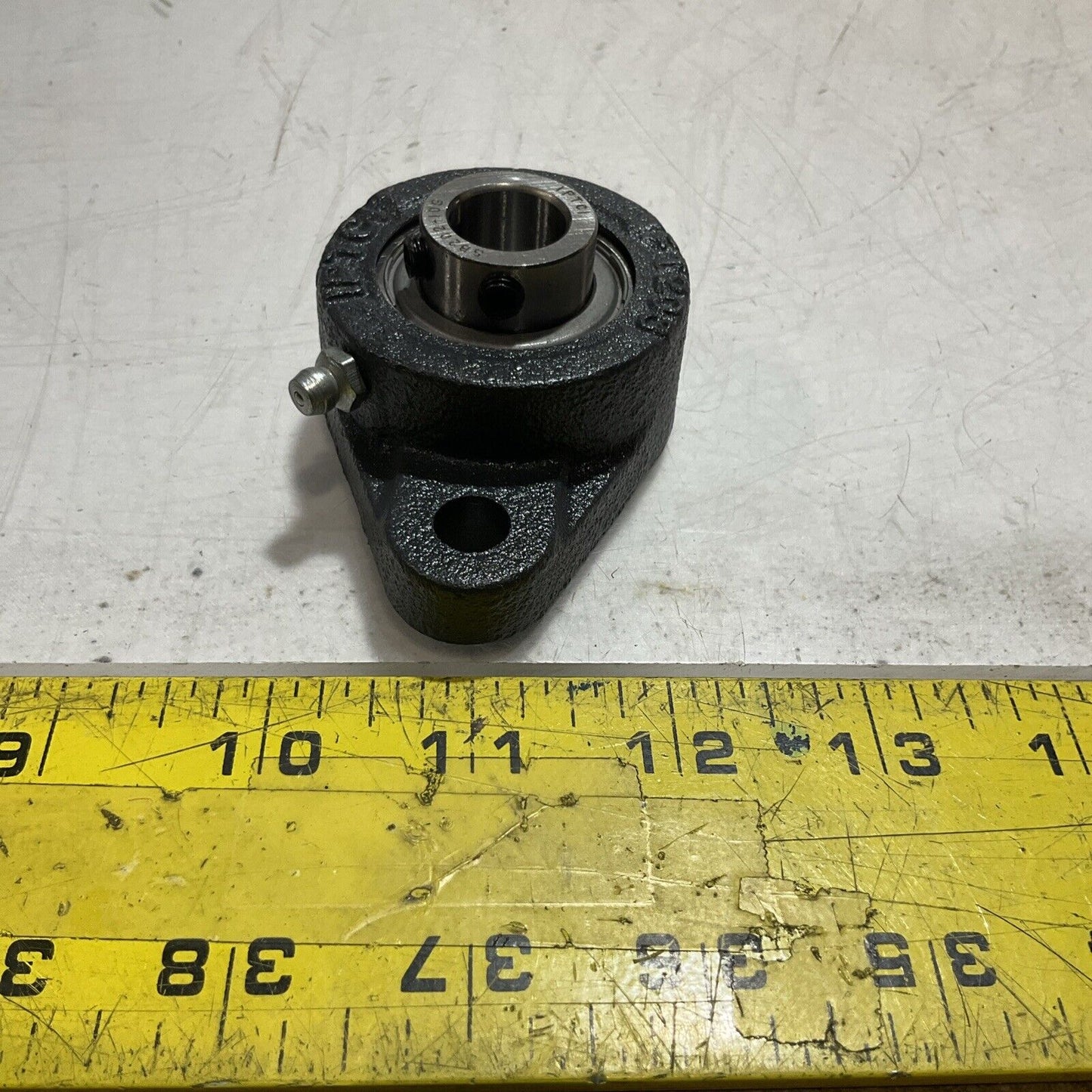 IPTCI BEARINGS   SBFL20210G  BLOCK FLANGE  2-BOLT BEARING  U3S
