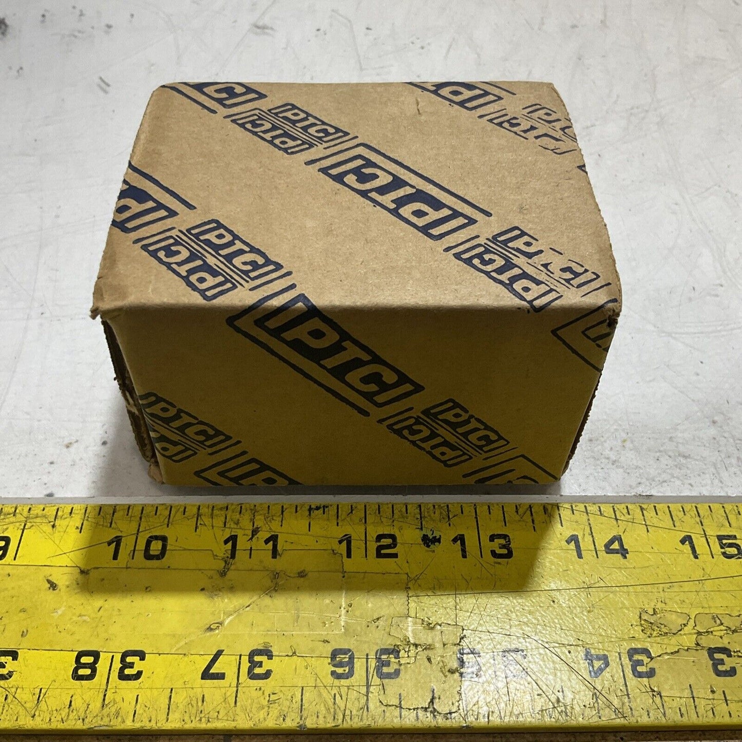 IPTCI BEARINGS   SBFL20210G  BLOCK FLANGE  2-BOLT BEARING  U3S