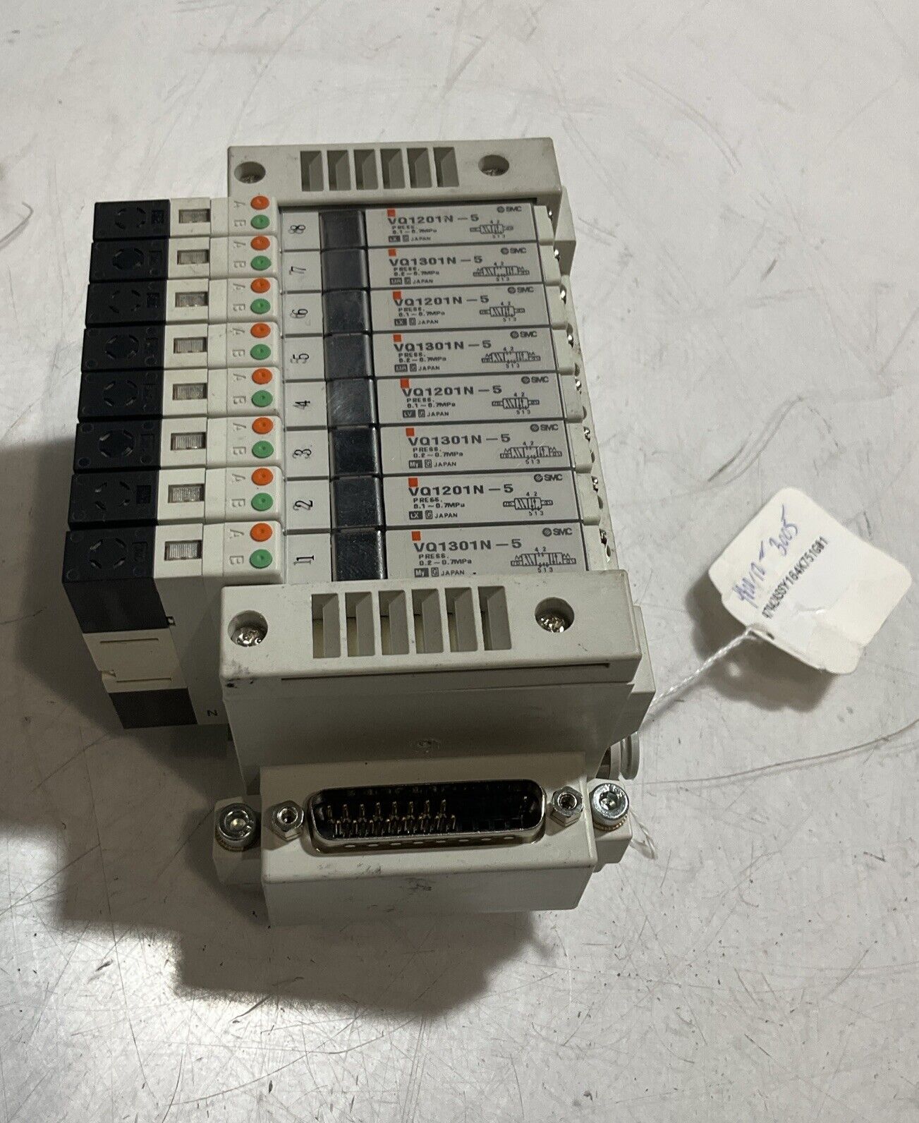 SMC  VV5011-08-DAL01089  VALVE  PNEUMATIC MANIFOLD  U3S