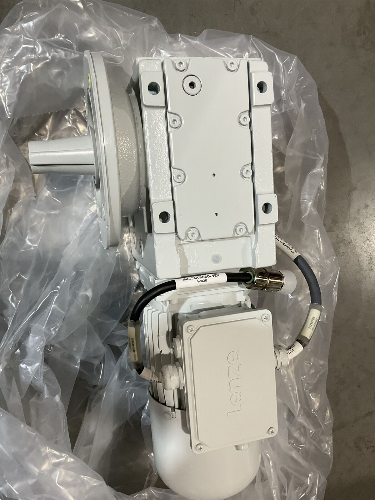 LENZE  GKS05-3MVACK-071C42 GEARMOTOR  U3S