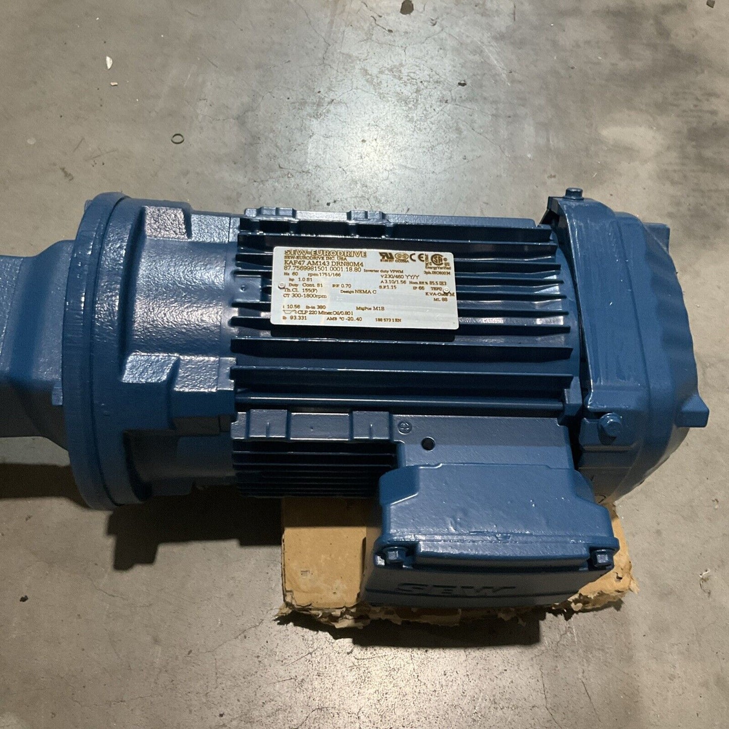 SEW-EURODRIVE KAF47 AM143 DRN80M4 GEARMOTOR U3S