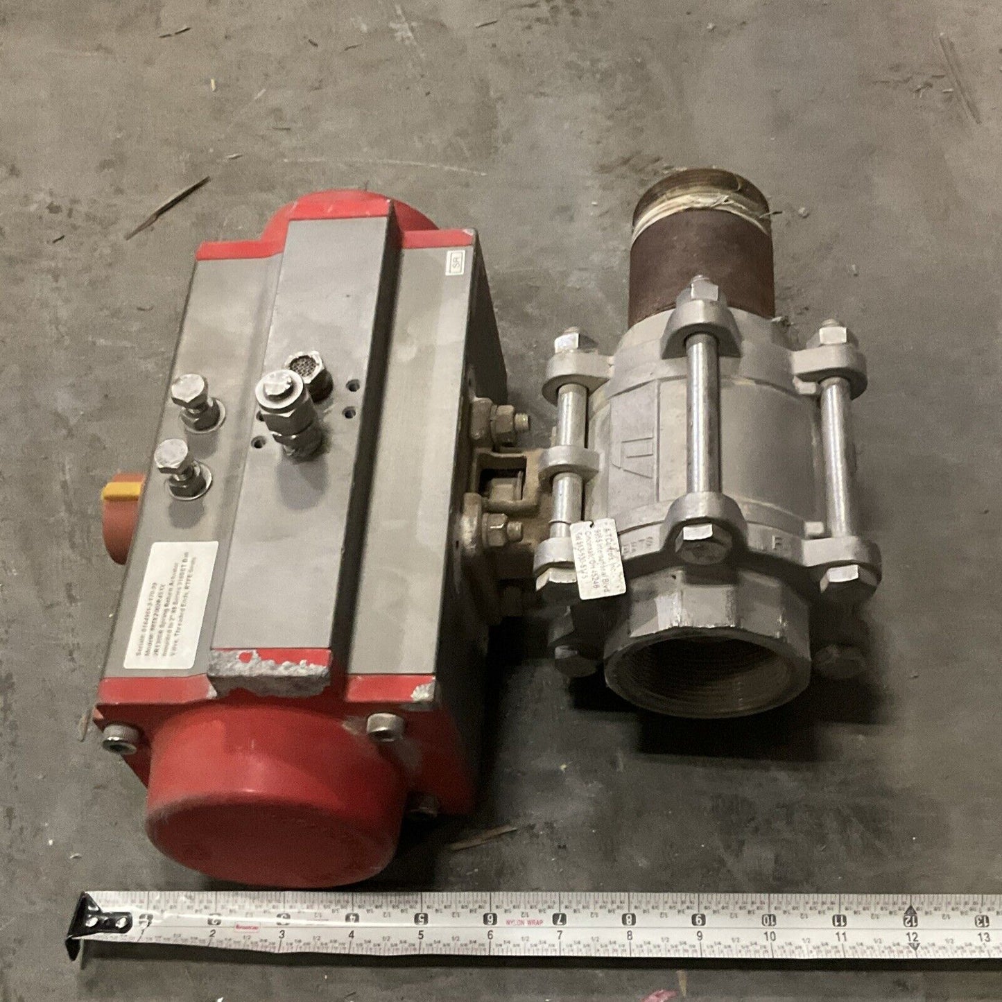 TRIAC SPRING RETURN ACTUATORS W/ 2" VALVE MODEL 88TX2002R4SXX 476