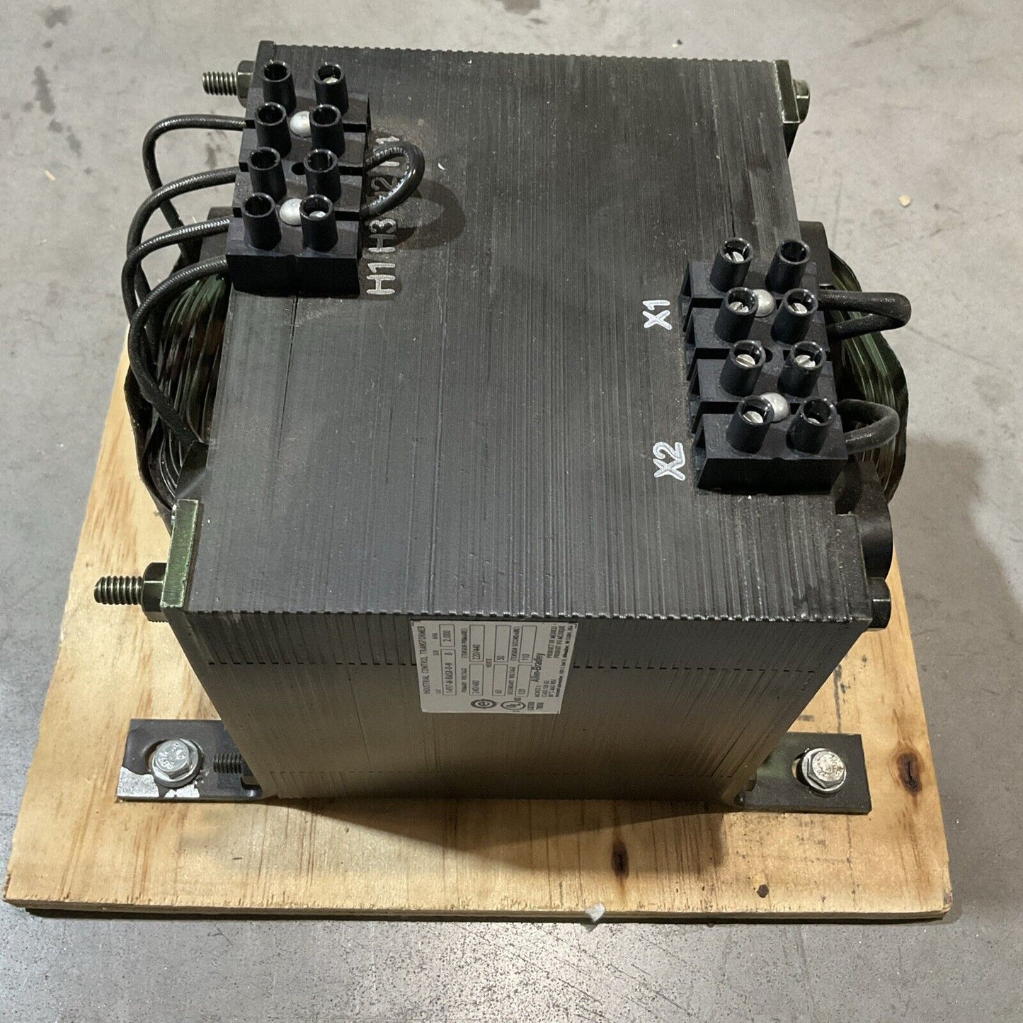 ALLEN BRADLEY A-B 1497-M-BASX-0-N CONTROL CIRCUIT TRANSFORMER U3S